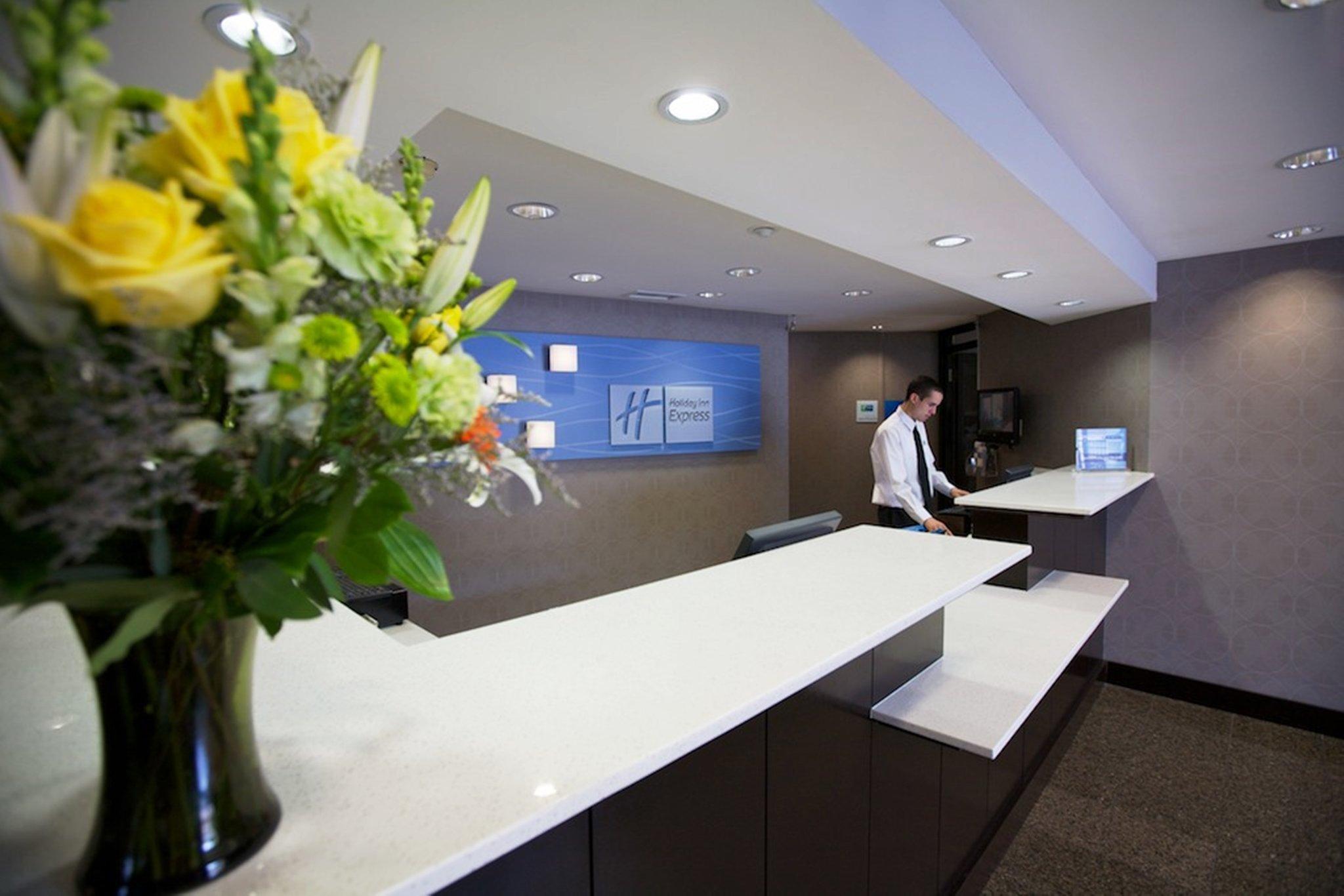 Express Airport-old Town By Ihg Hotel San Diego