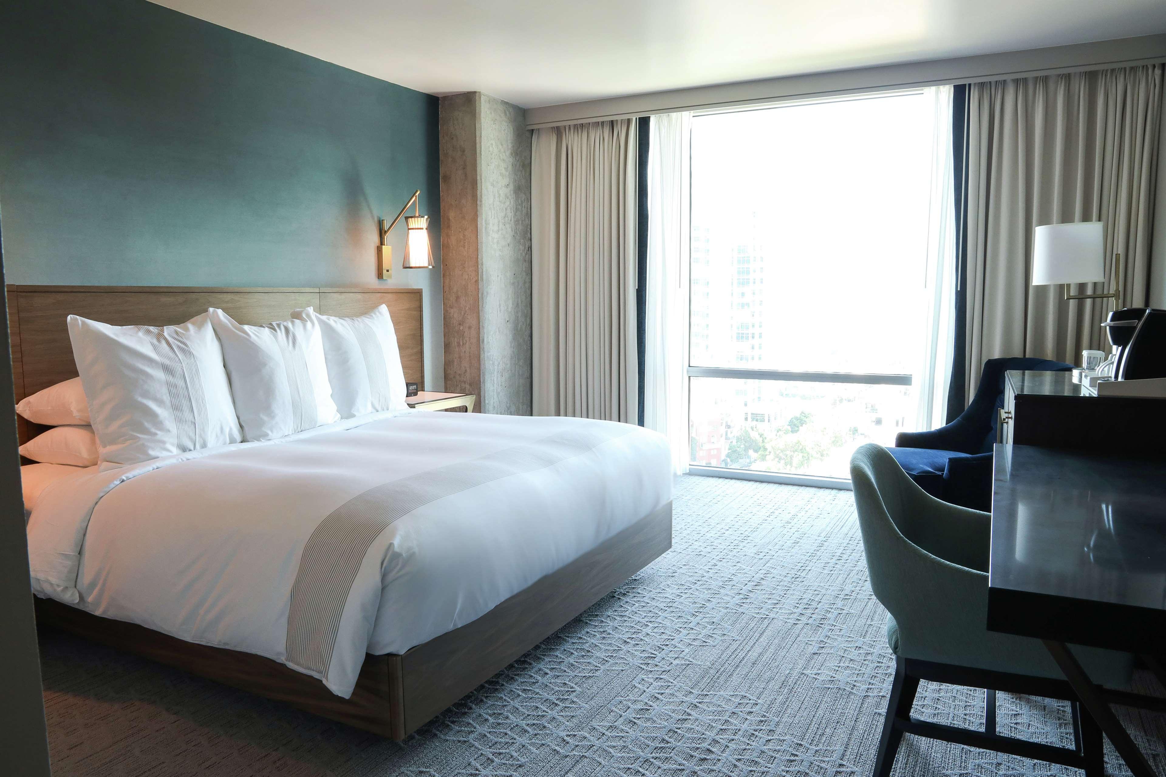 Hotel Carte Downtown, Curio Collection By Hilton 4*