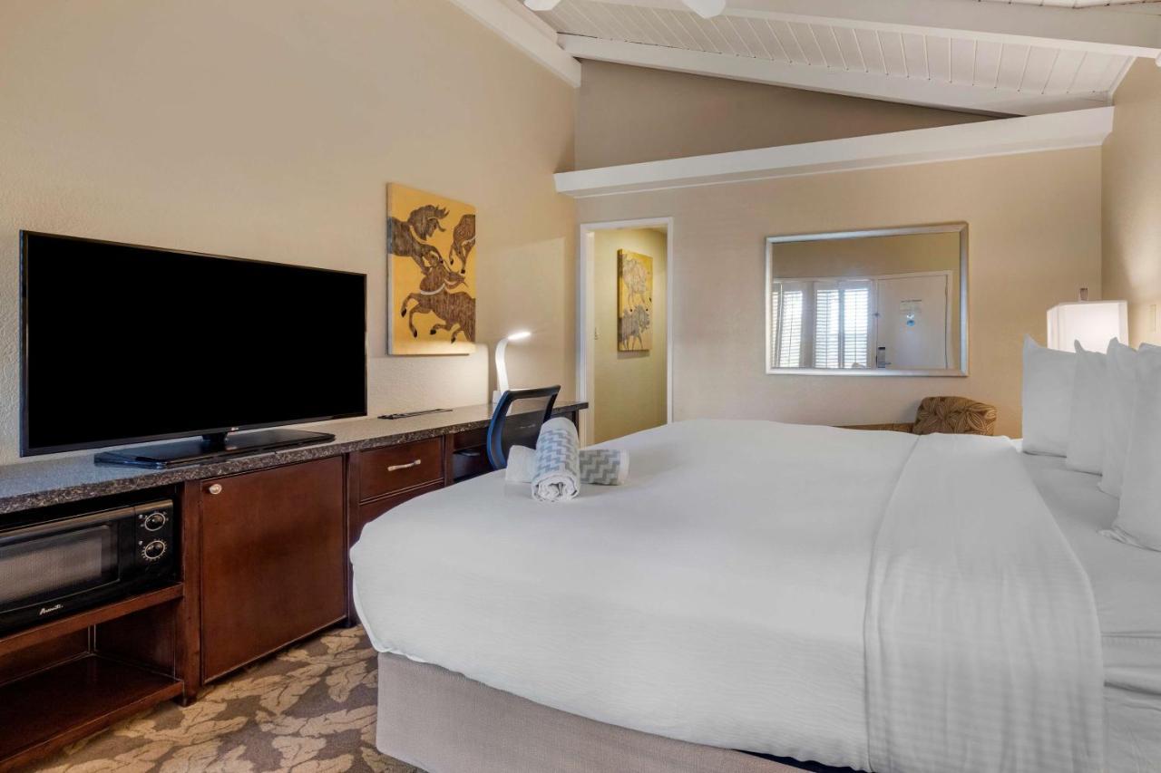 Hotel Western Island Palms & Marina 3*