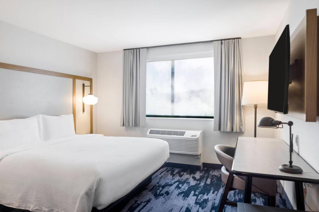 Hotel Fairfield & By Marriott Pacific