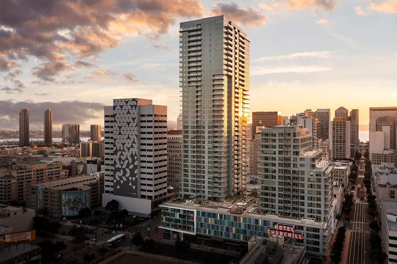 Gaslamp 2br W Gym Sauna Wd Nr Shops San-1 San Diego