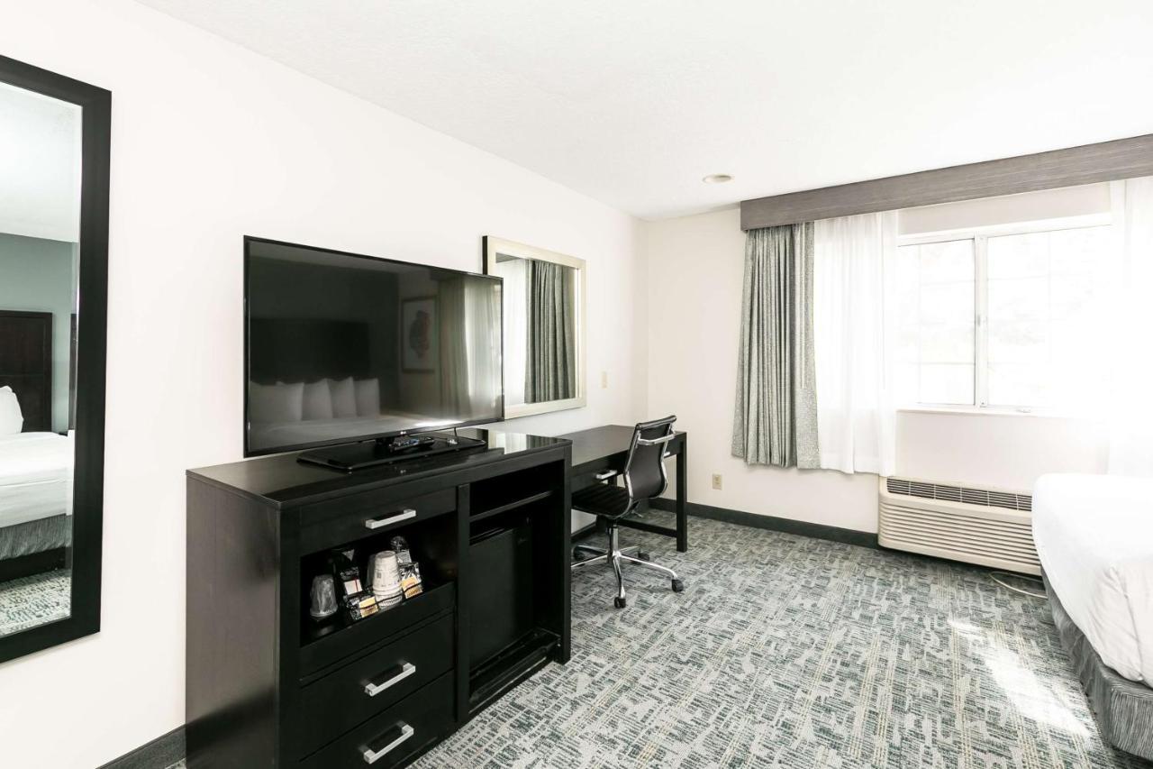 Western & Zoo -seaworld Area Hotel San Diego