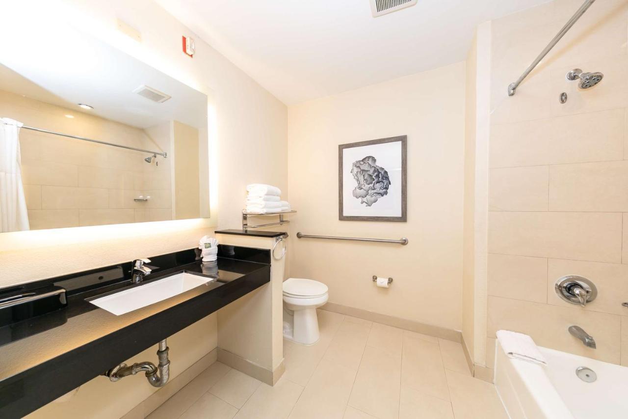 Western & Zoo -seaworld Area Hotel 3*