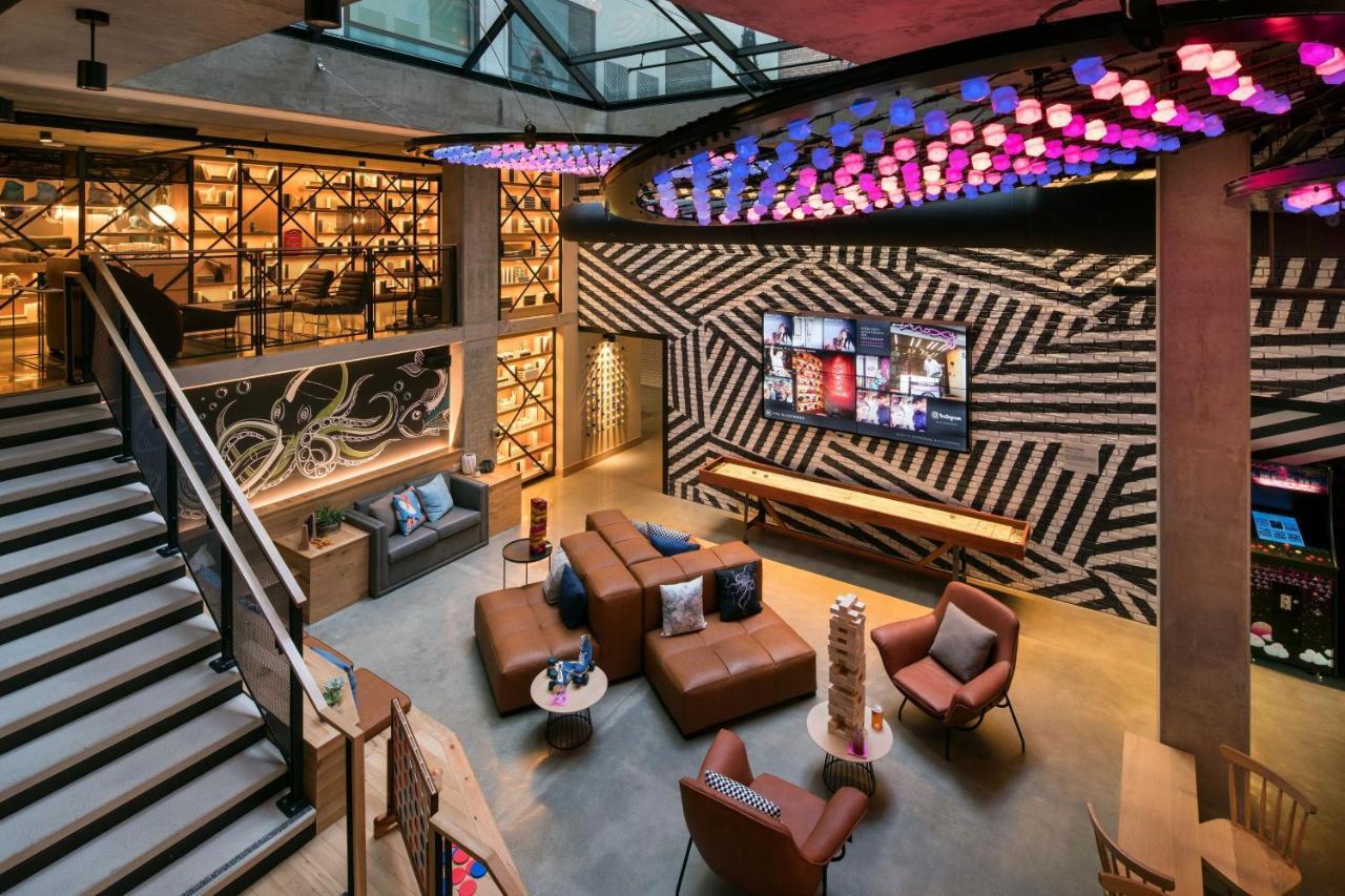 Moxy Gaslamp Quarter Hotel
