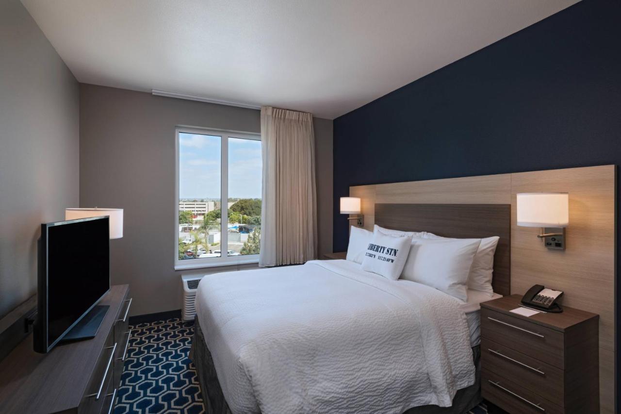 Hotel Towneplace By Marriott Airport/liberty Station 3*