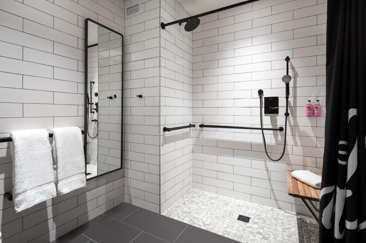 Moxy Gaslamp Quarter 4*