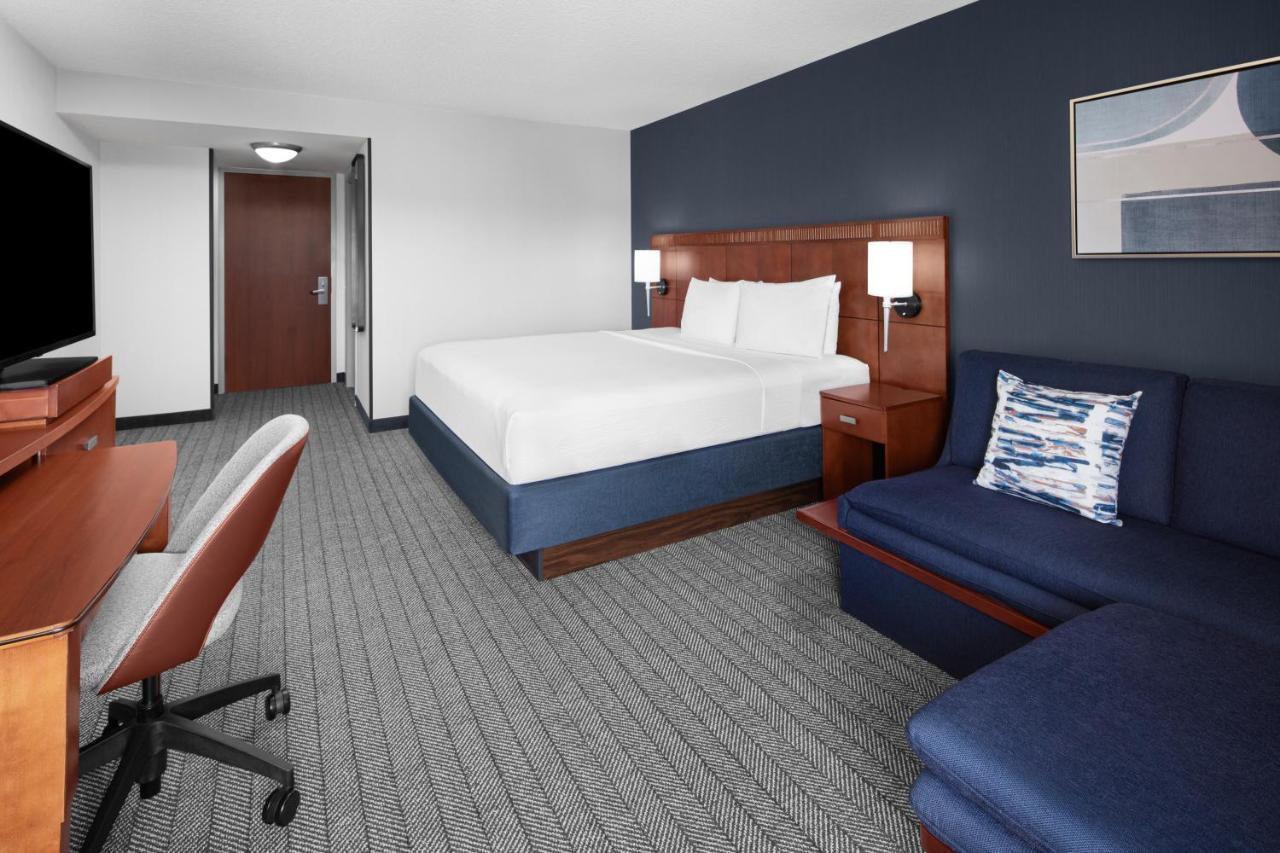 Courtyard By Marriott Rancho Bernardo Hotel 3*