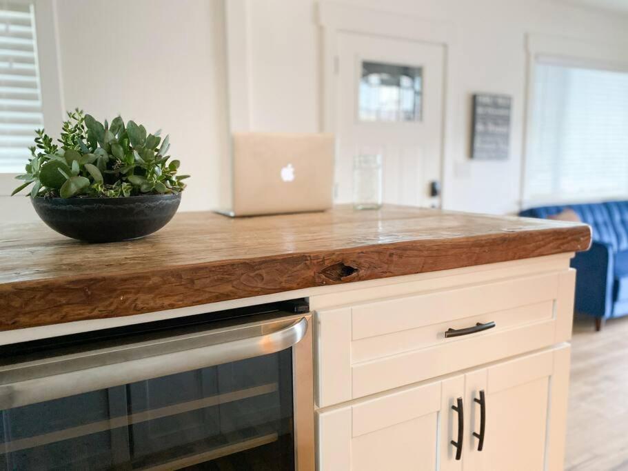 Holiday home Stunning Urban Minutes From Downtown *