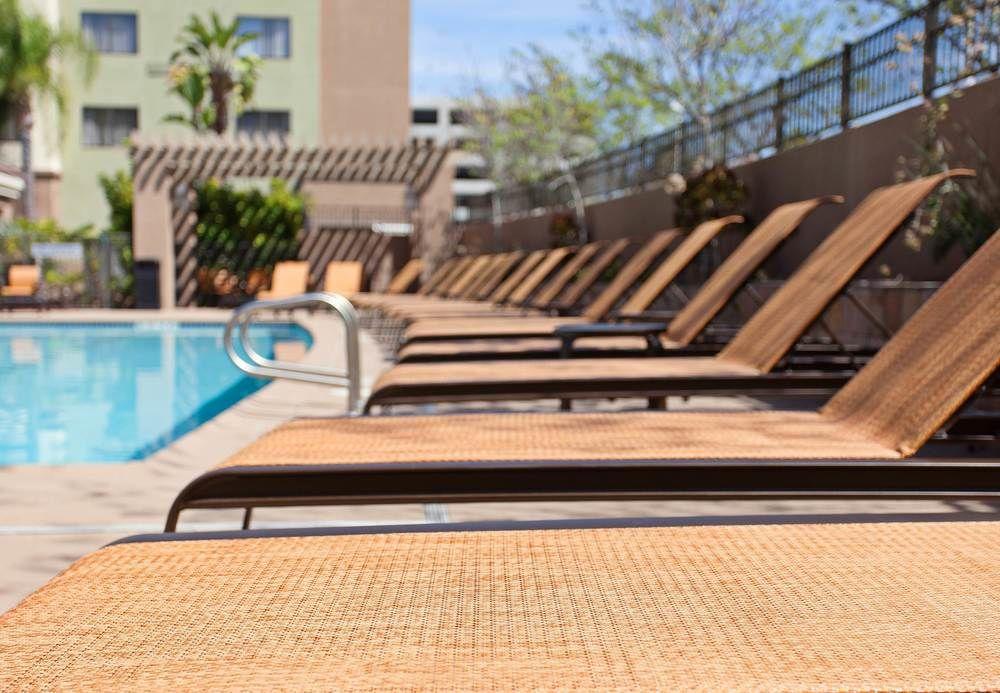 Courtyard - Outdoor Pool, Bar & Restaurant San Diego