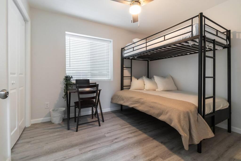 Urban Oasis: Escape Holiday home San Diego
