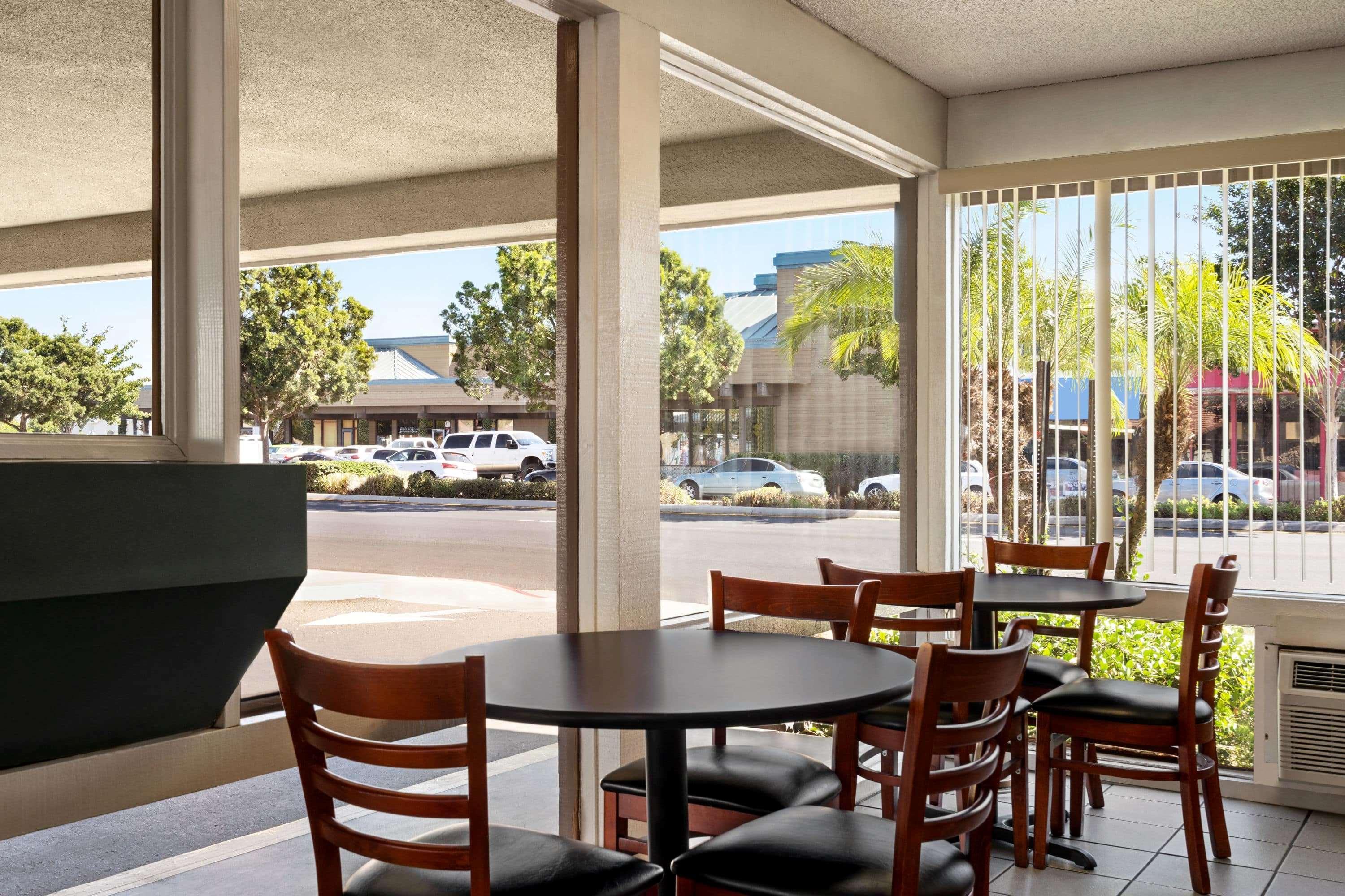 Hotel Howard Johnson - Sdsu - State