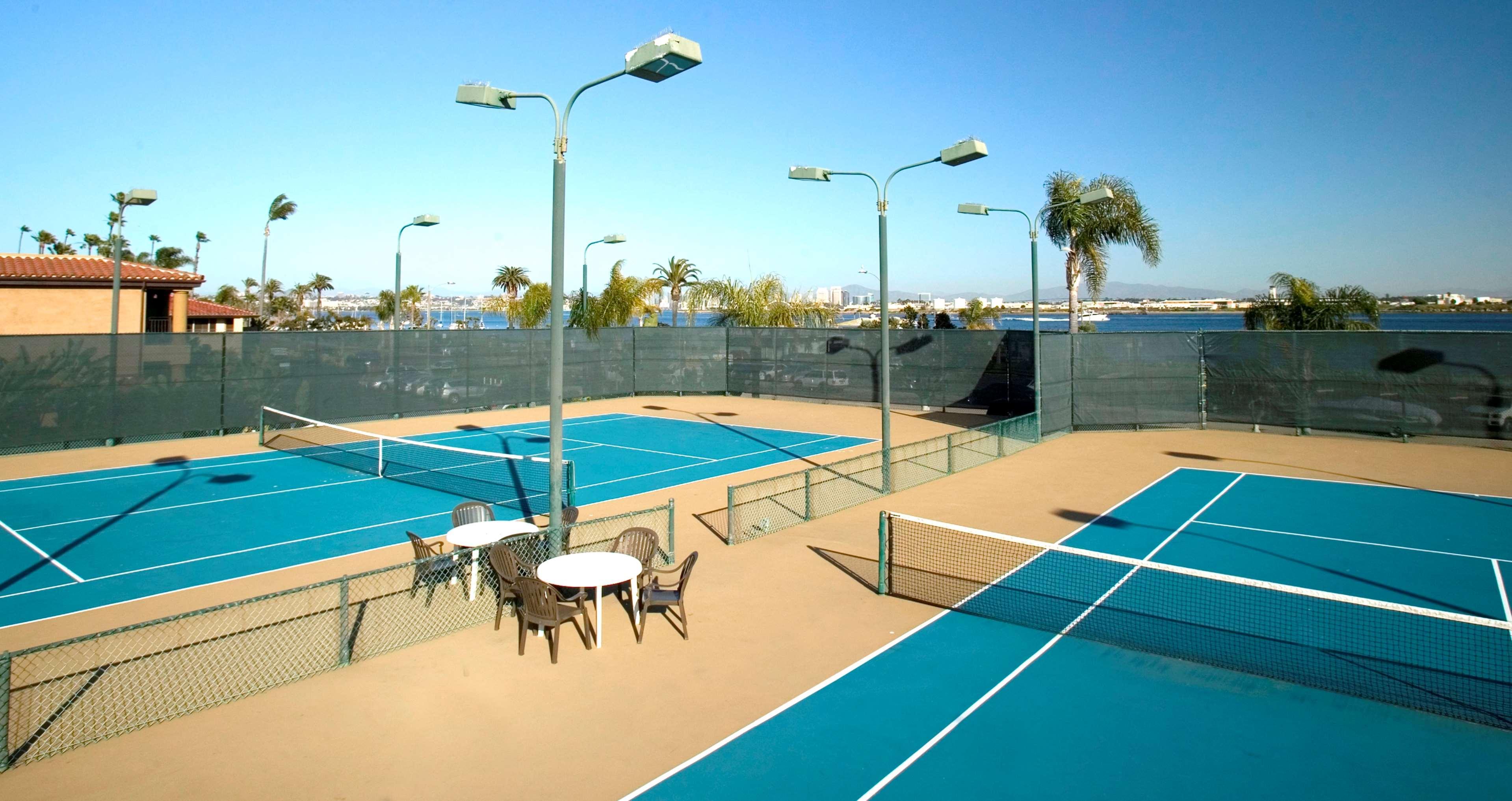 Western Island Palms & Marina Hotel