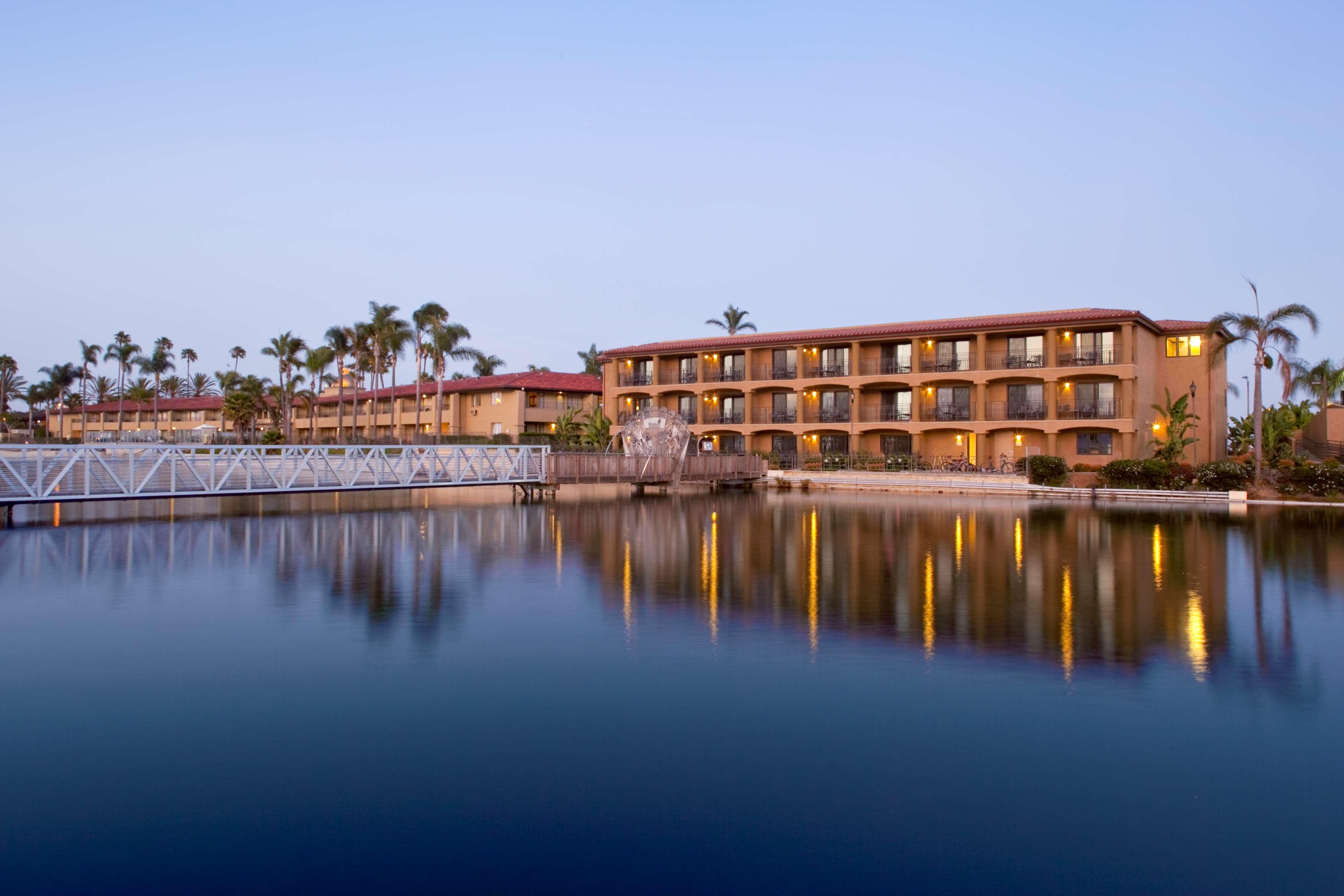 Western Island Palms & Marina