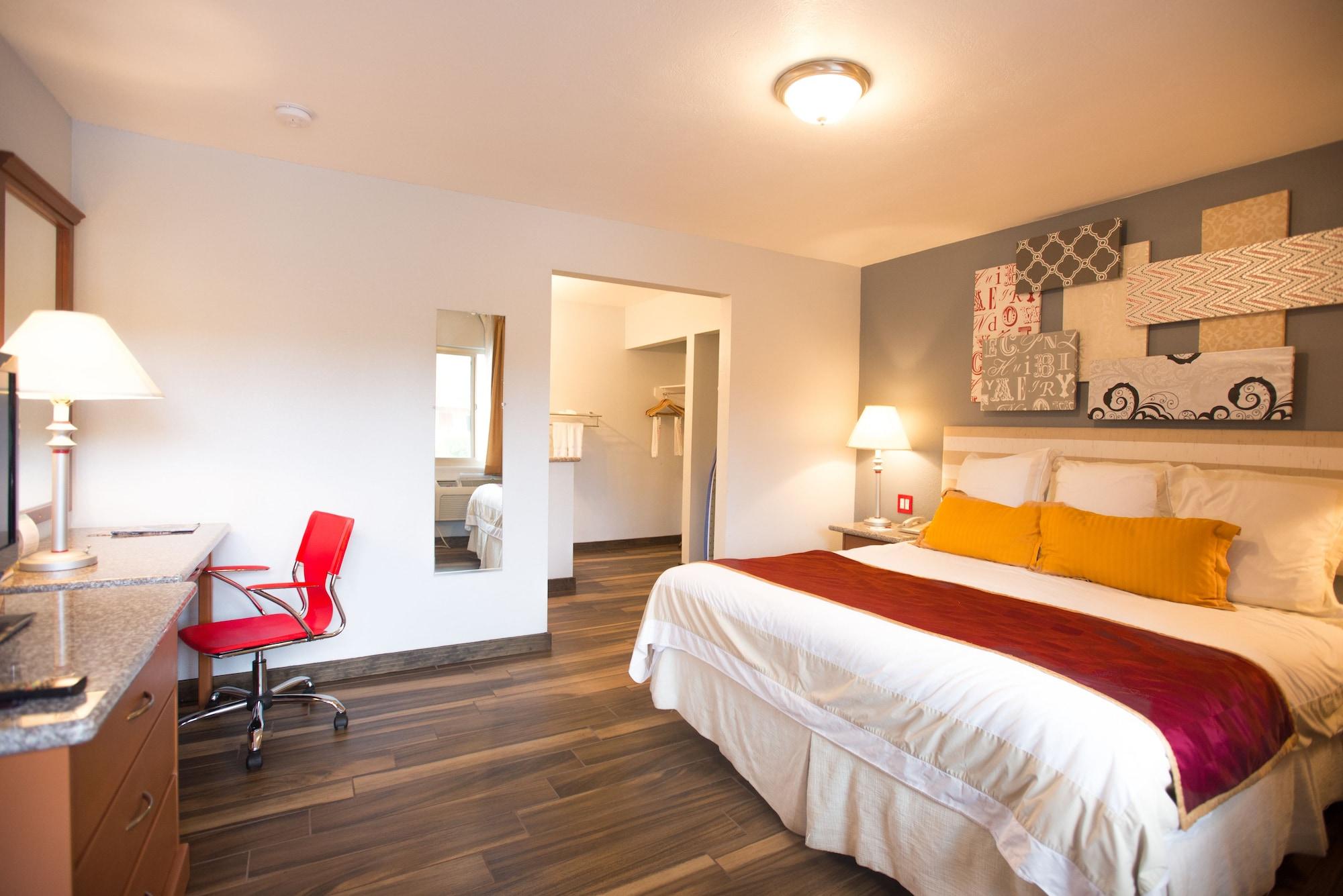 Ramada By Wyndham Near Seaworld / Mission 2*
