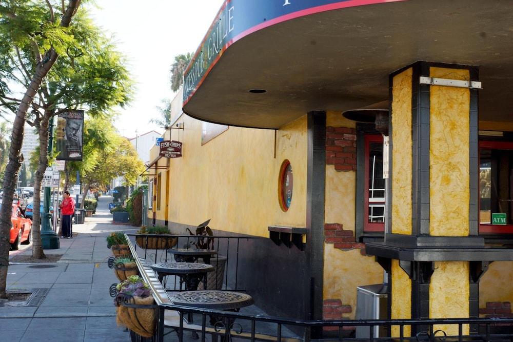 Urban Boutique Hotel- Little Italy, Downtown 3*