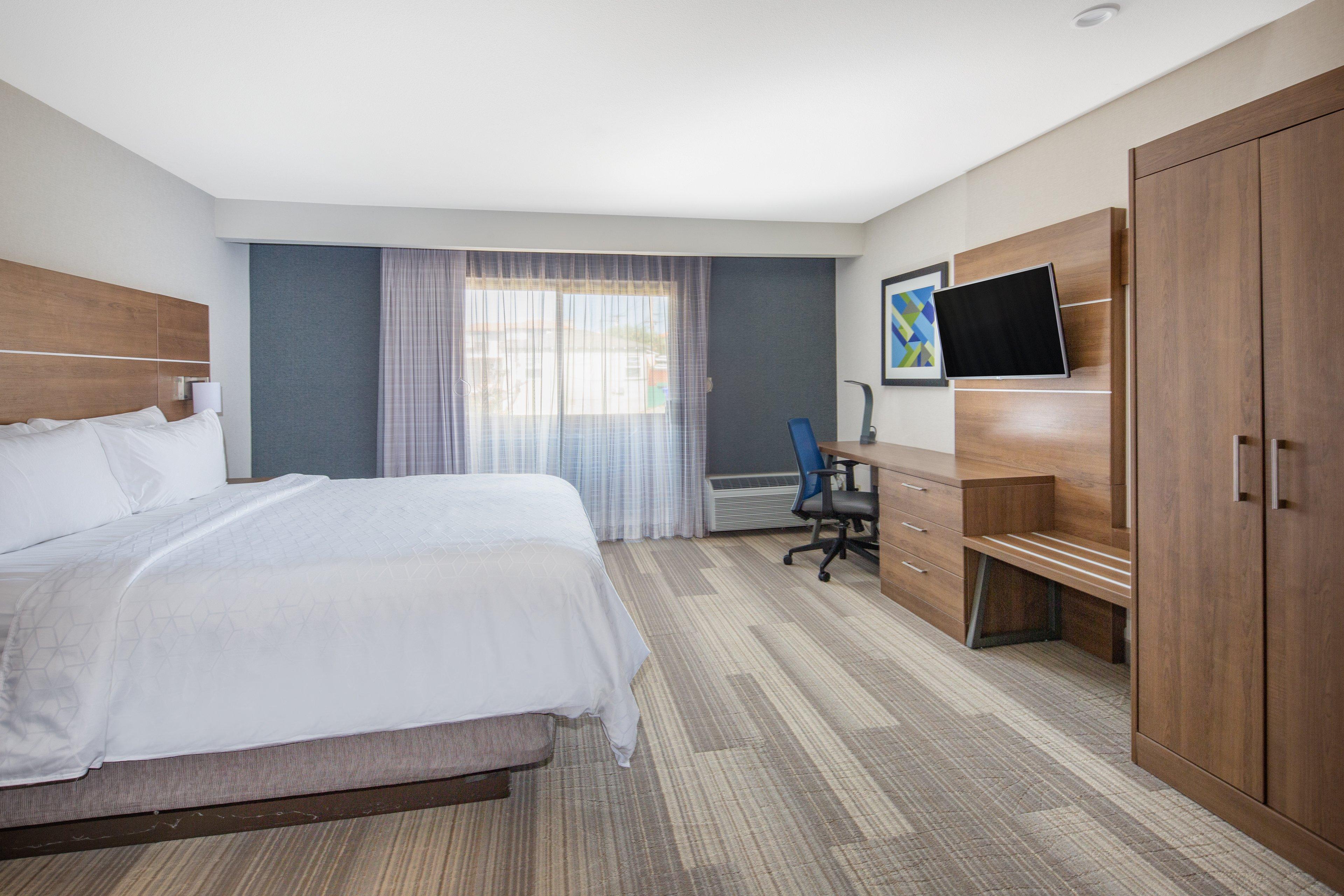 Express Airport-old Town By Ihg Hotel