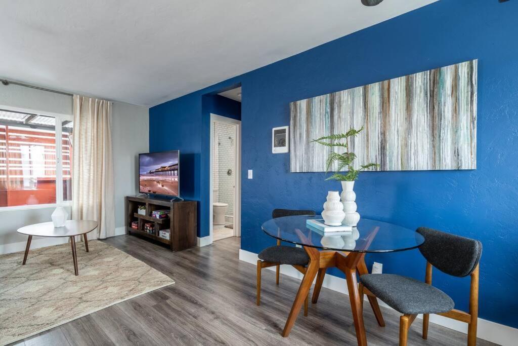 Porchlight Free Parking San Diego
