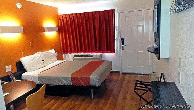 Hotel 6-san Diego, Ca - Circle - Mission Valley 3*