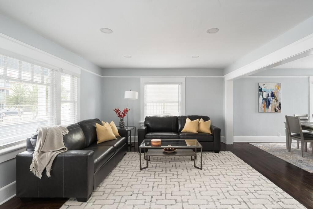 Bankers Hill Chic Roomy Near Airport