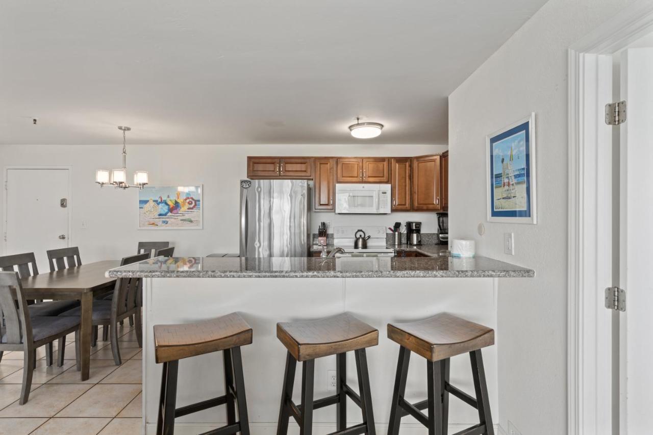 Belmont Ocean Views - Massive Private Deck, Grill & Parking Holiday home *