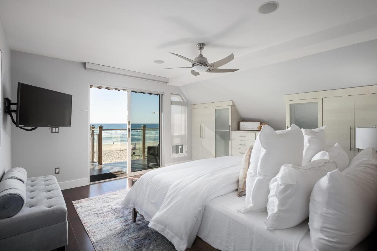 Oceanfront, Two-level With Stunning View, Decks, Fast Wifi & Fireplace Holiday home *
