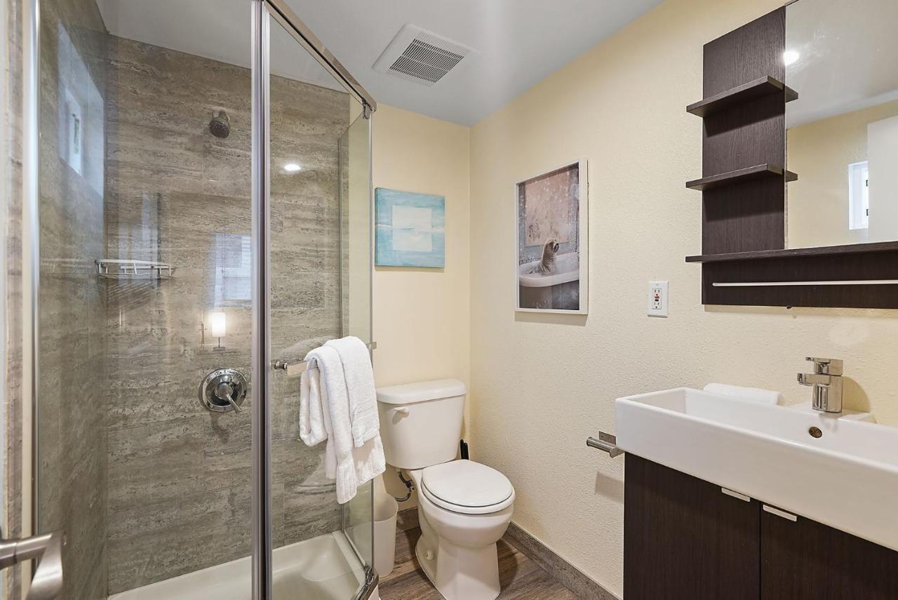 Holiday home Perfection - Ocean Views, Parking, Pet Friendly & Steps2sand San Diego