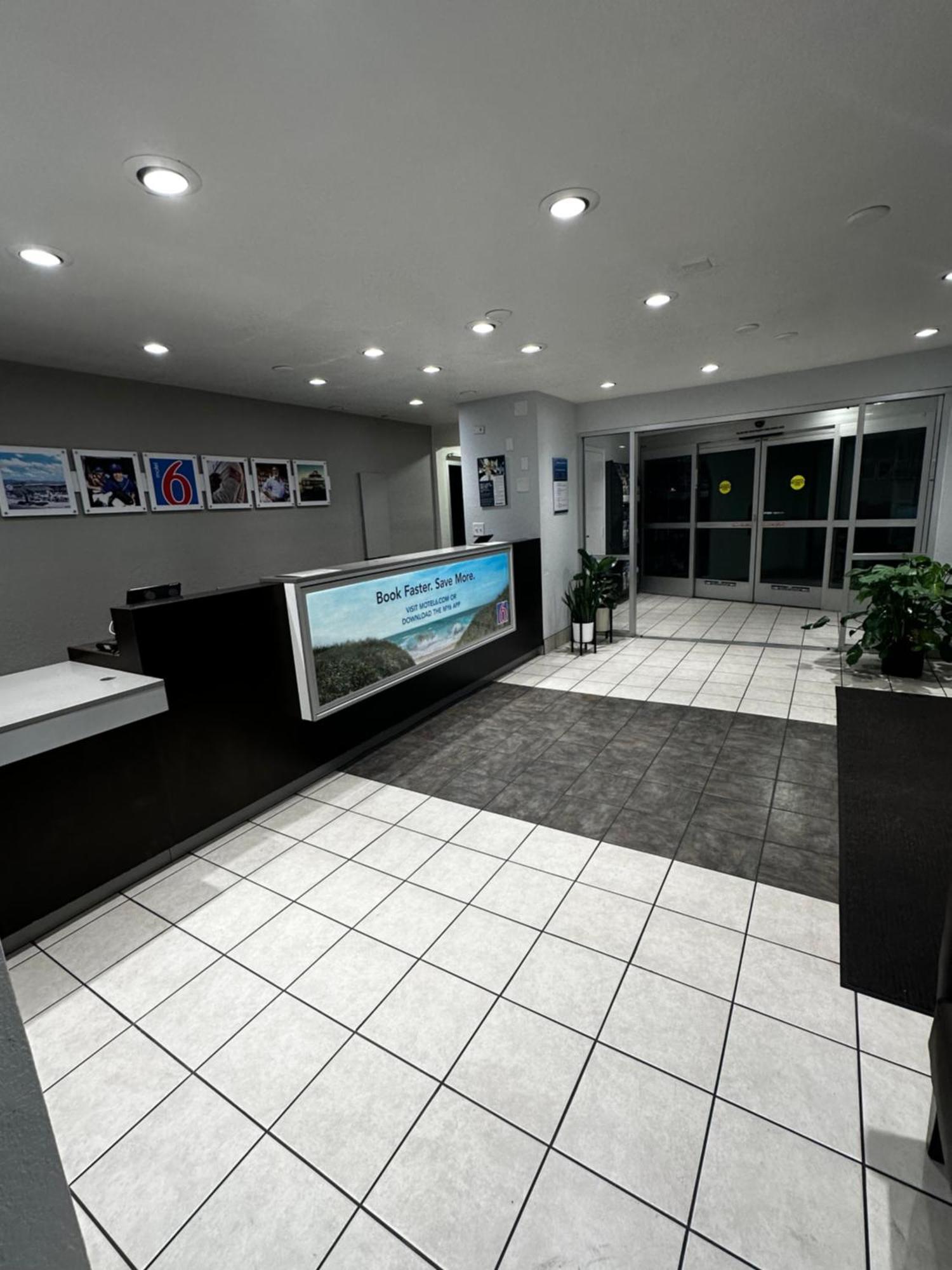 6-san Diego, Ca - Circle - Mission Valley Hotel 3*