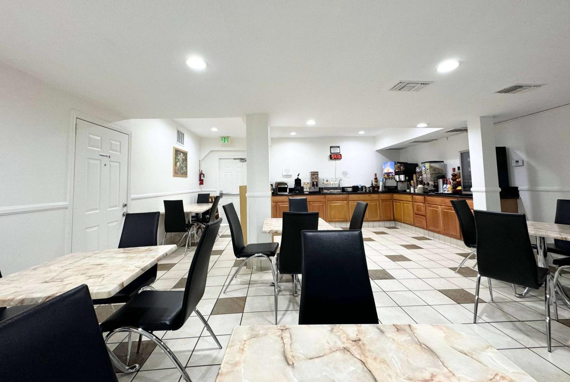 Ramada By Wyndham Airport 2* San Diego