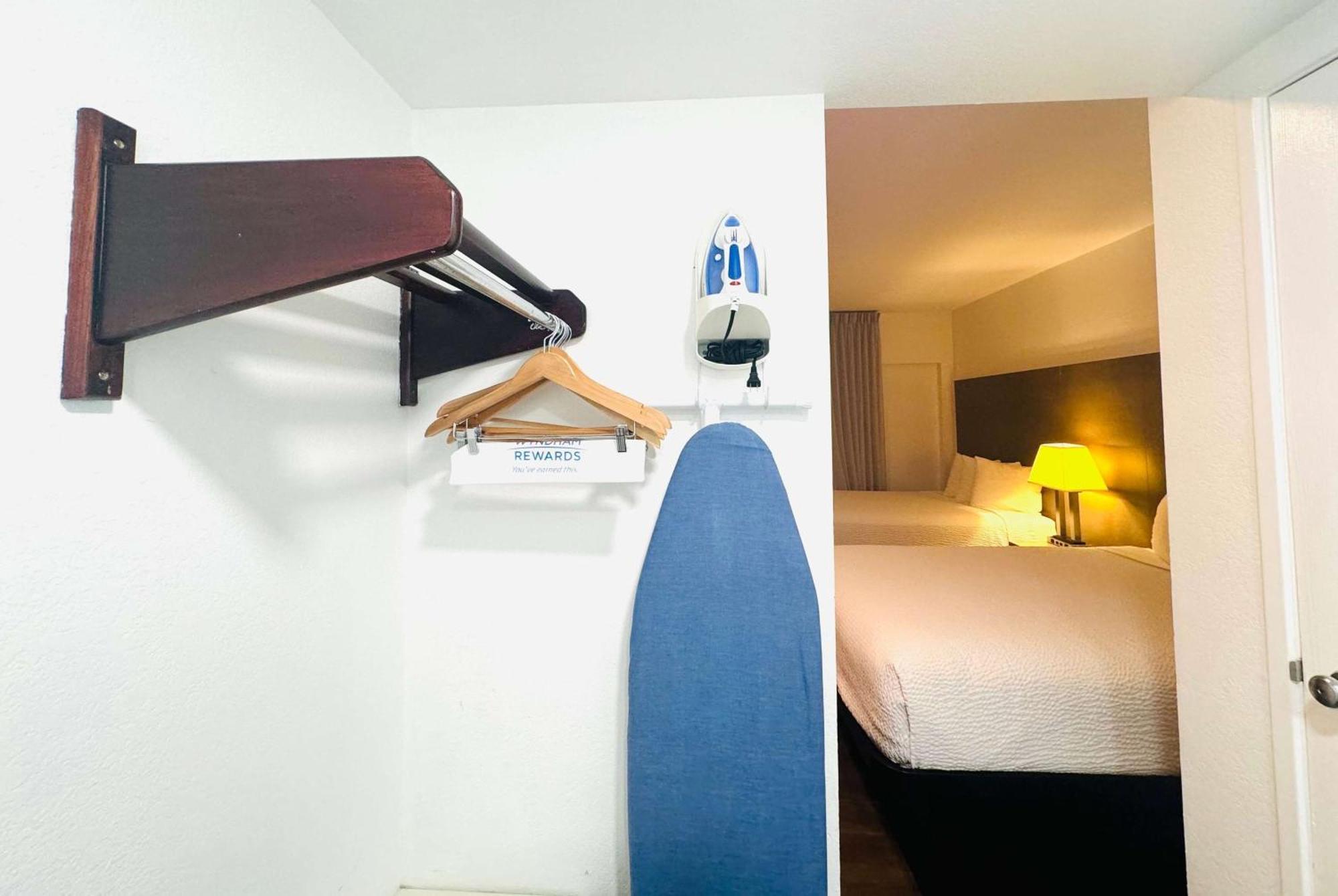 Ramada By Wyndham Airport San Diego