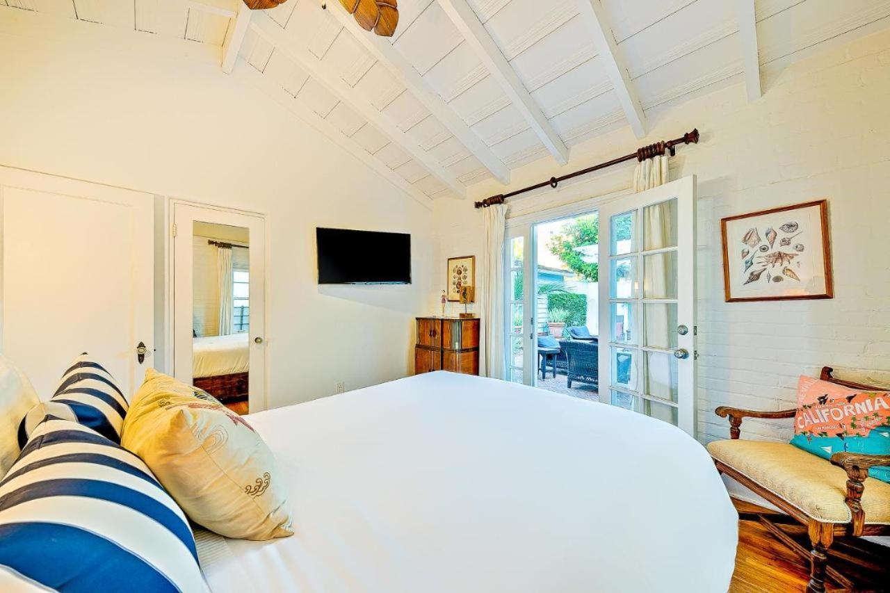 Oceanfront Dog Friendly With Waterfront Porch, Gas Grill, Hot Tub & Fire Pit