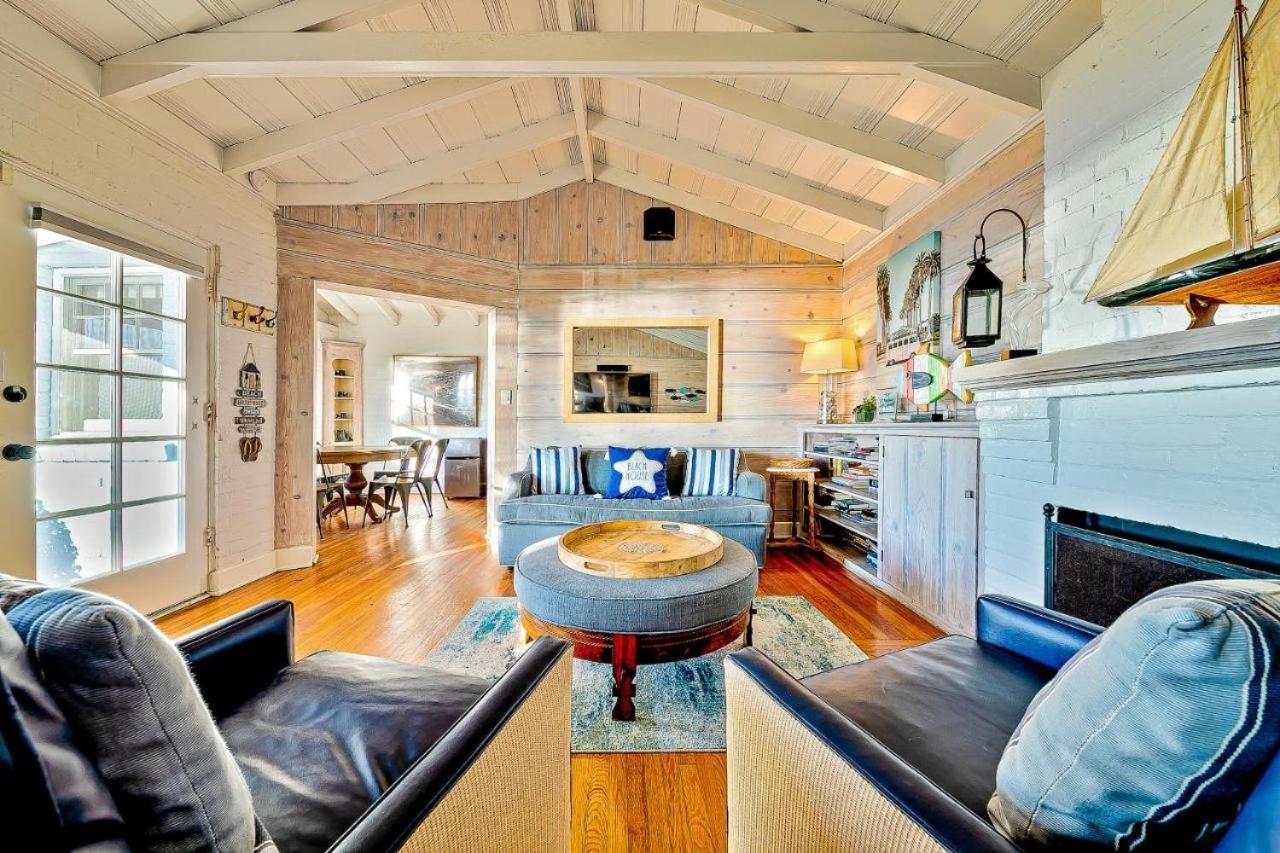 Oceanfront Dog Friendly With Waterfront Porch, Gas Grill, Hot Tub & Fire Pit *