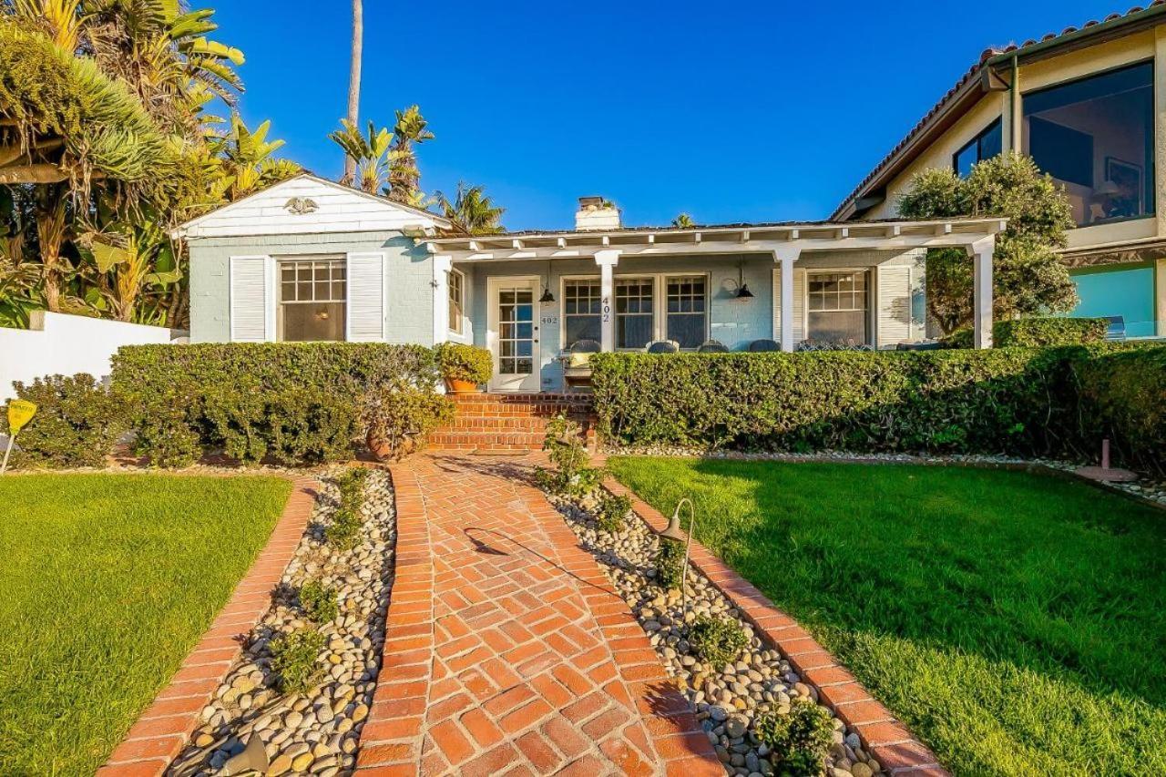 Holiday home Oceanfront Dog Friendly With Waterfront Porch, Gas Grill, Hot Tub & Fire Pit *