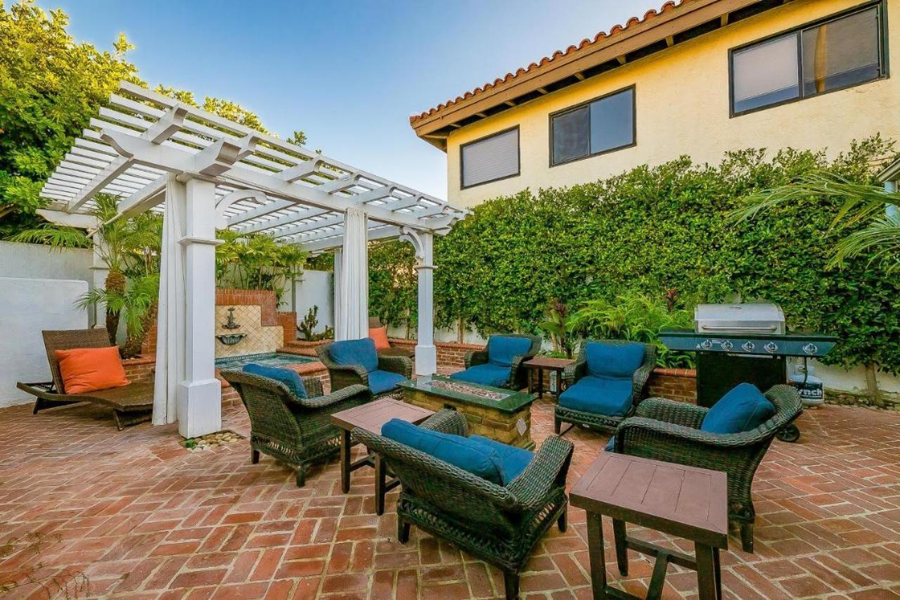 Holiday home Oceanfront Dog Friendly With Waterfront Porch, Gas Grill, Hot Tub & Fire Pit
