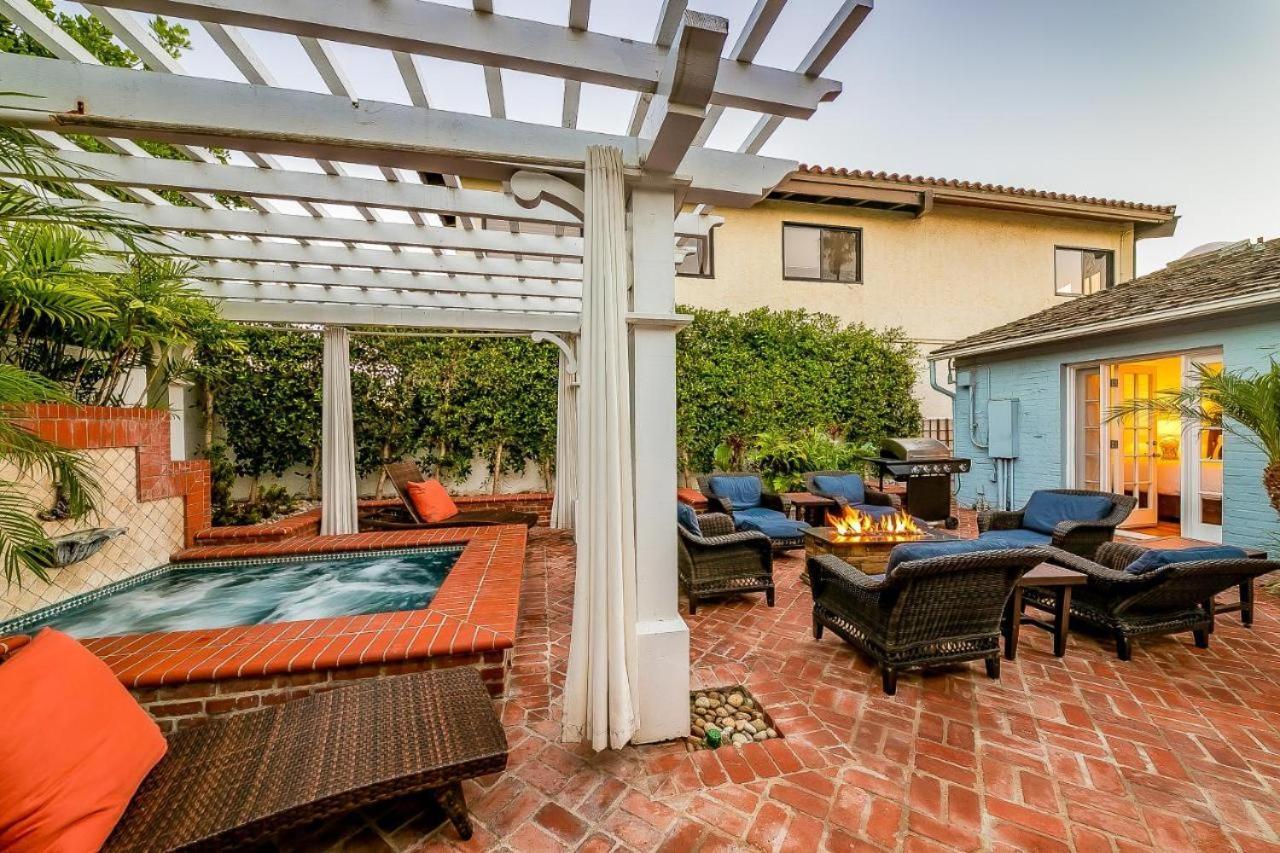 Oceanfront Dog Friendly With Waterfront Porch, Gas Grill, Hot Tub & Fire Pit