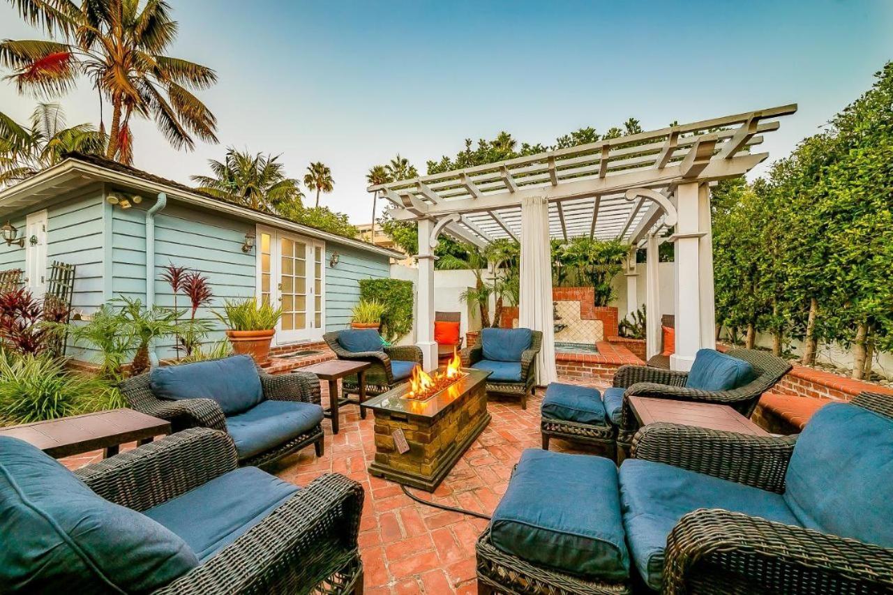 Holiday home Oceanfront Dog Friendly With Waterfront Porch, Gas Grill, Hot Tub & Fire Pit San Diego