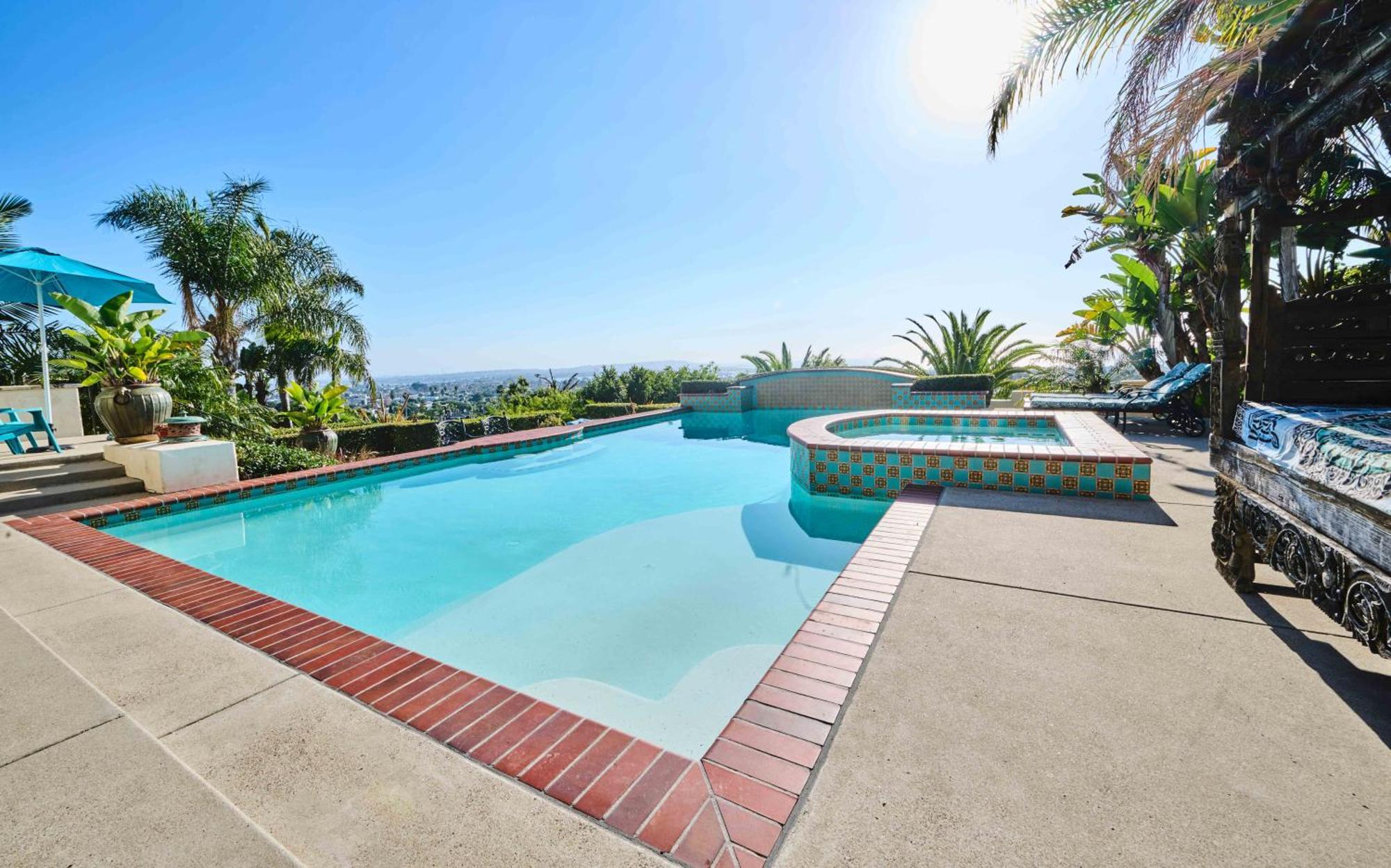 Guest house 360 Degree Ocean & Views With Pool, Spa, Close To The Beach! Pets Ok *