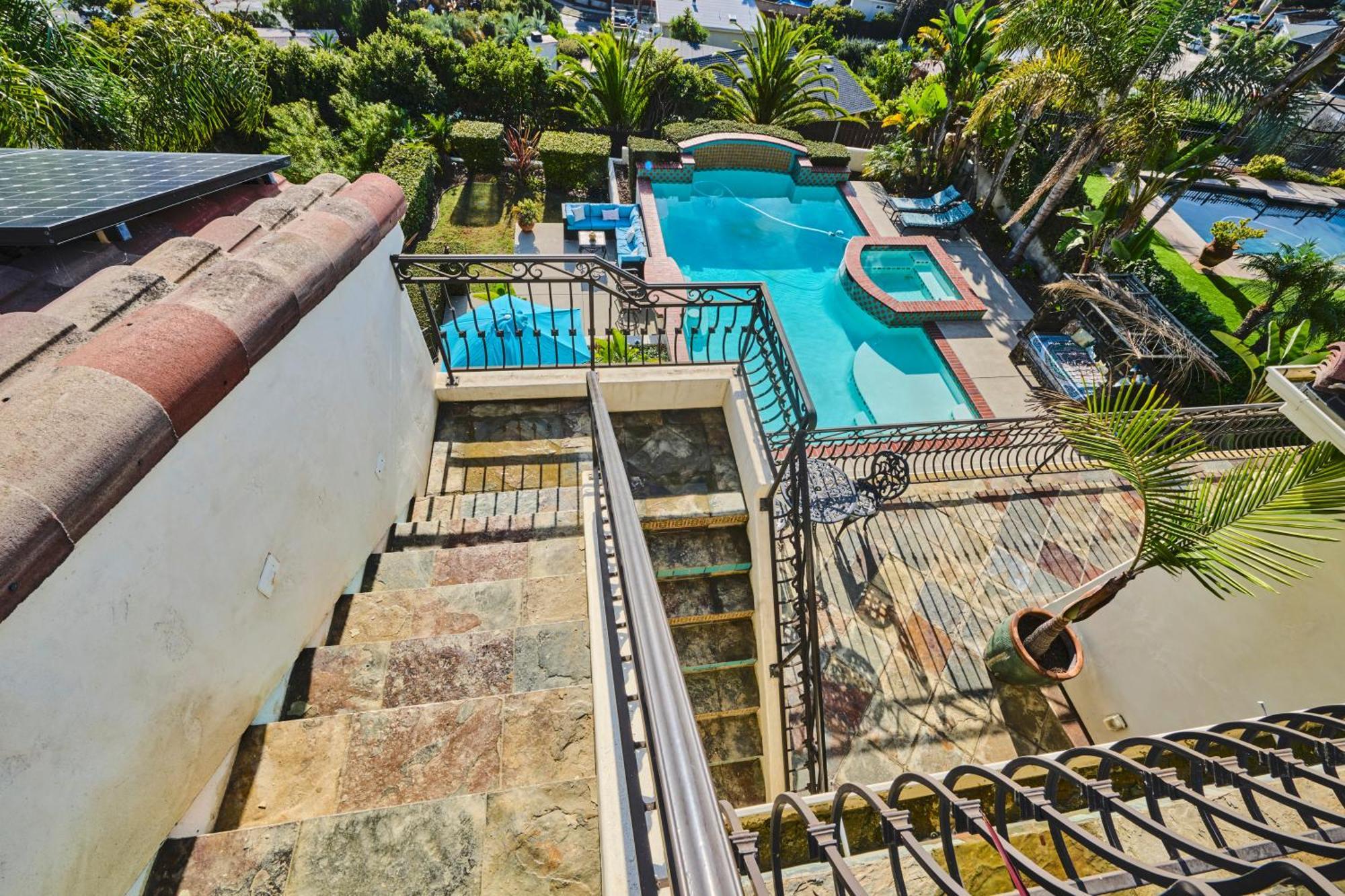 Guest house 360 Degree Ocean & Views With Pool, Spa, Close To The Beach! Pets Ok *