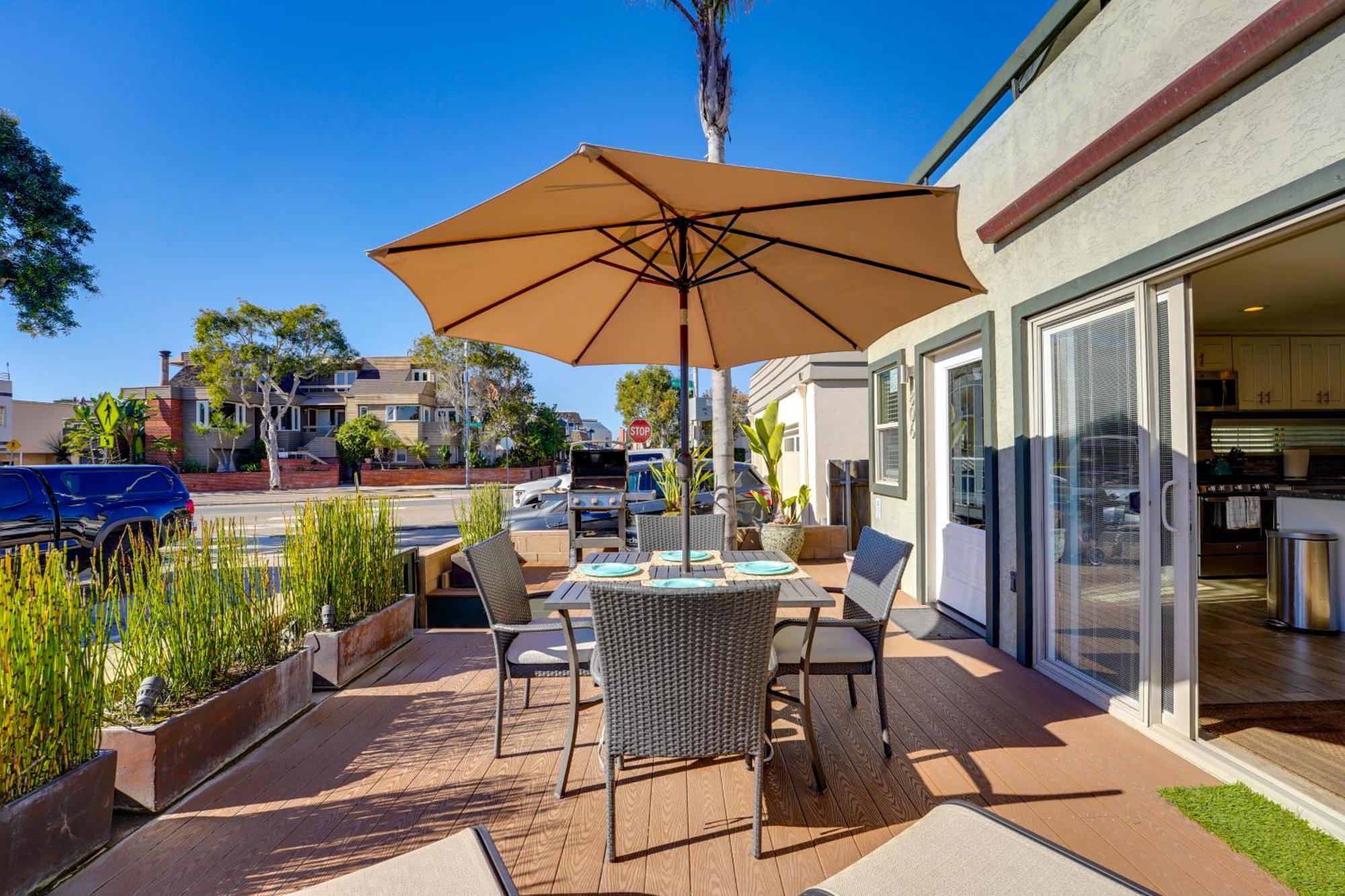 Stunning - Large Patio, Parking, Ac & Dog Friendly! Holiday home *