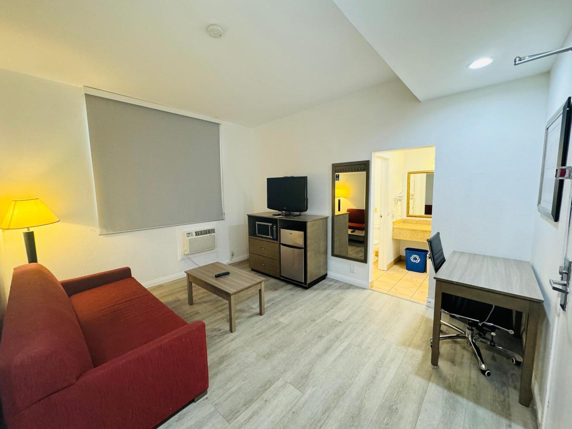 Ramada By Wyndham Airport