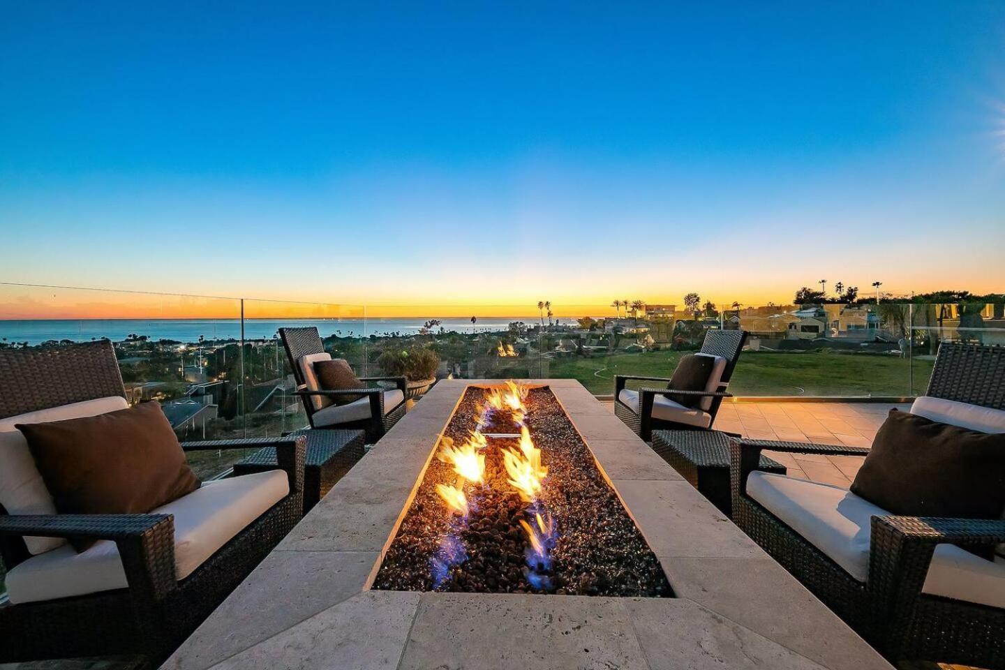 Ocean View Serenity With Theater And Heated Pool *