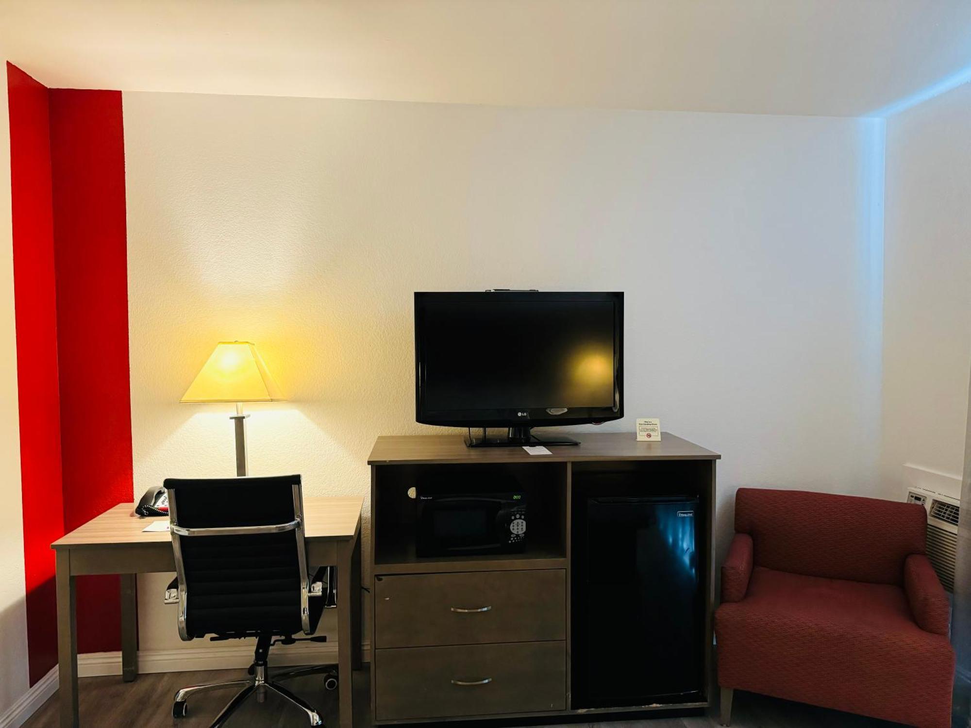Hotel Ramada By Wyndham Airport San Diego