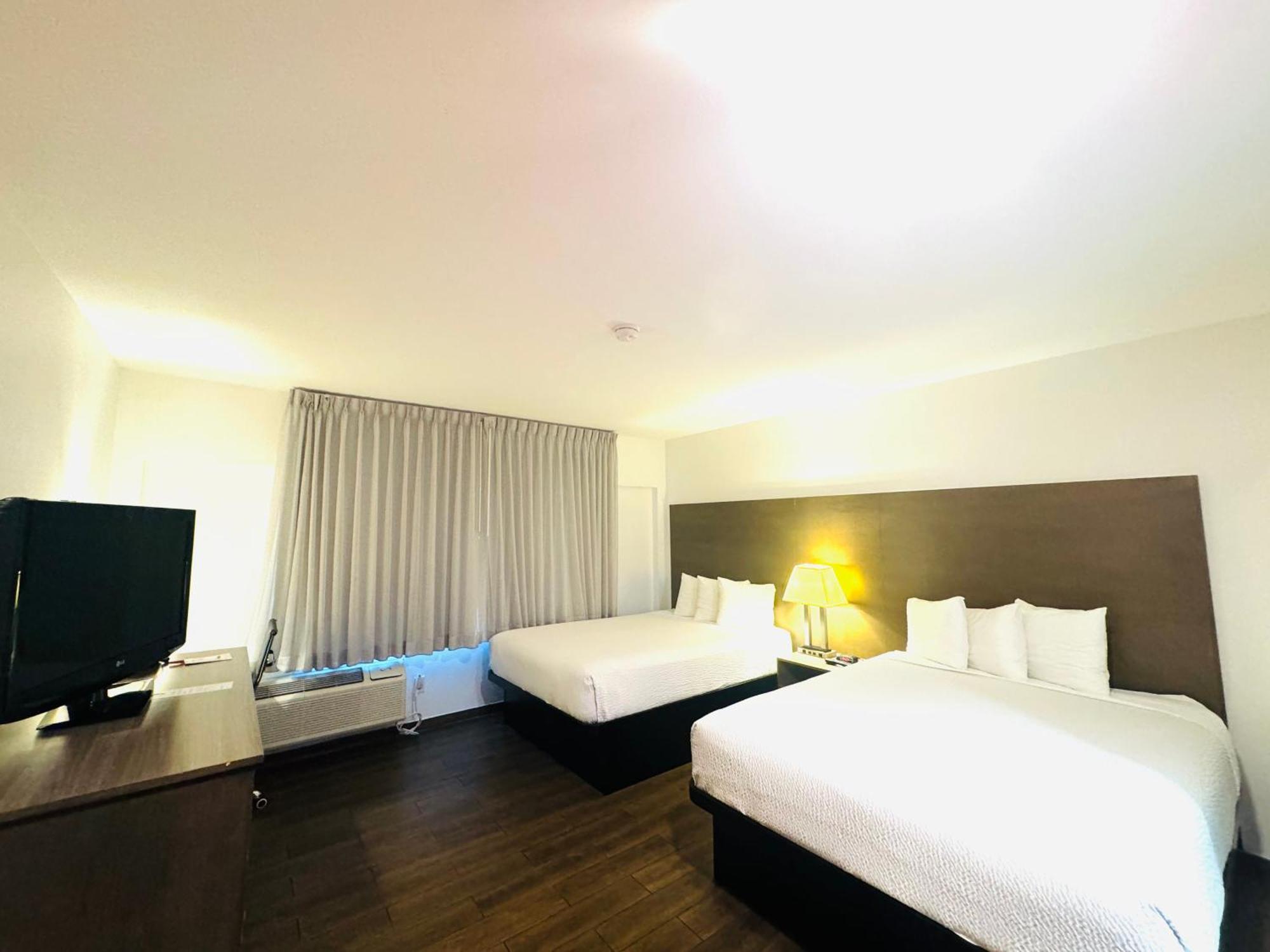 Ramada By Wyndham Airport Hotel San Diego