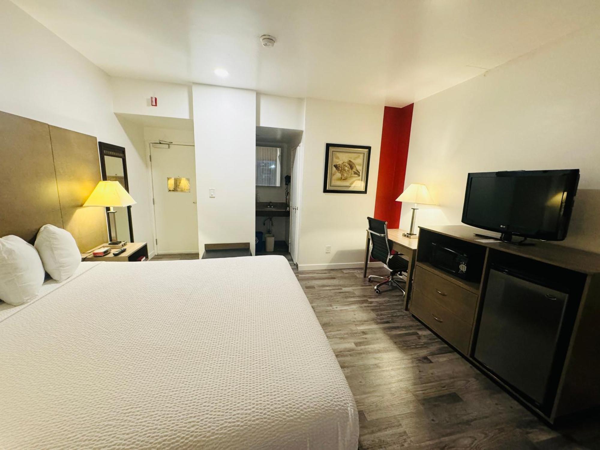 Ramada By Wyndham Airport Hotel