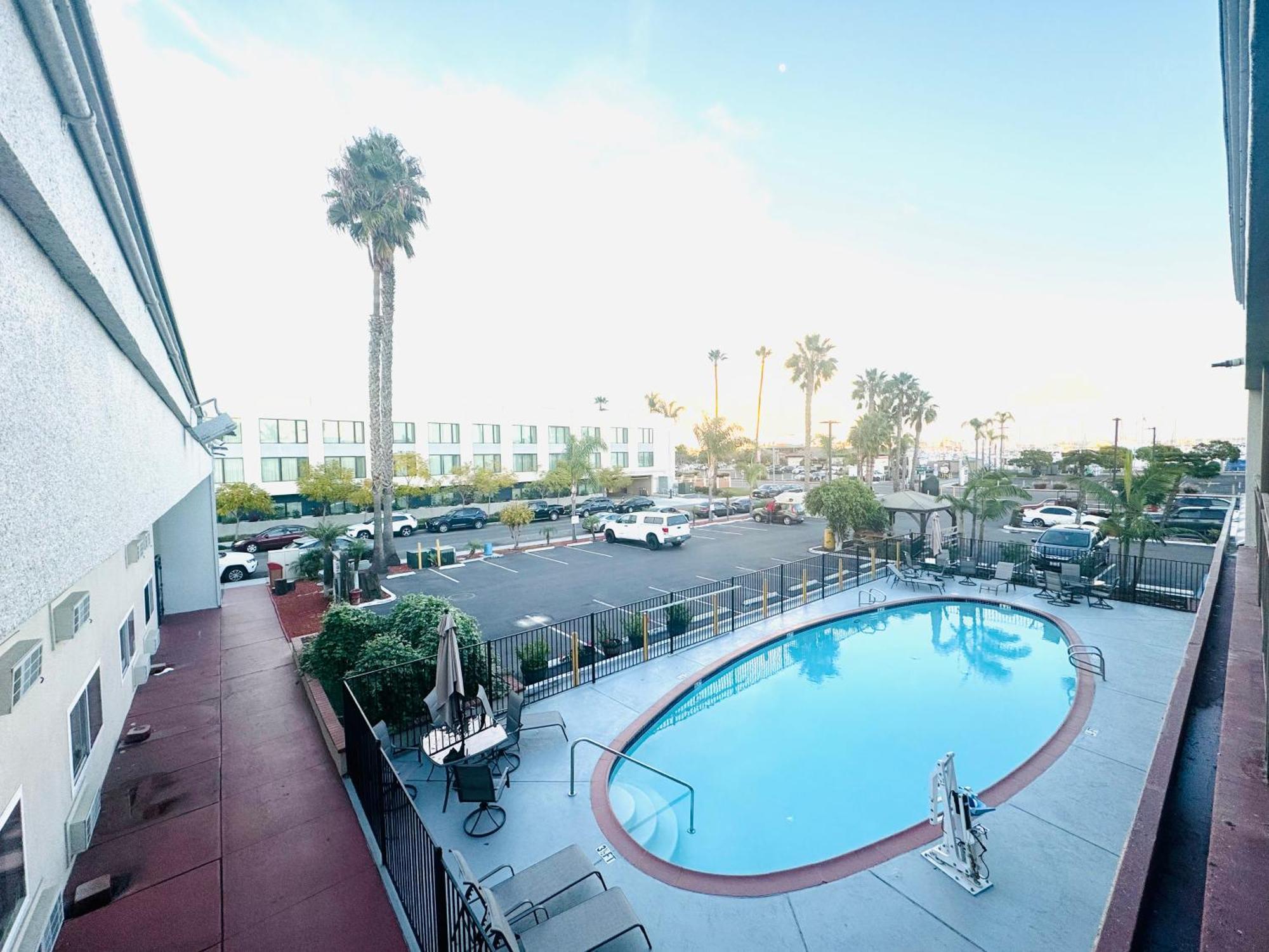 Ramada By Wyndham Airport Hotel San Diego