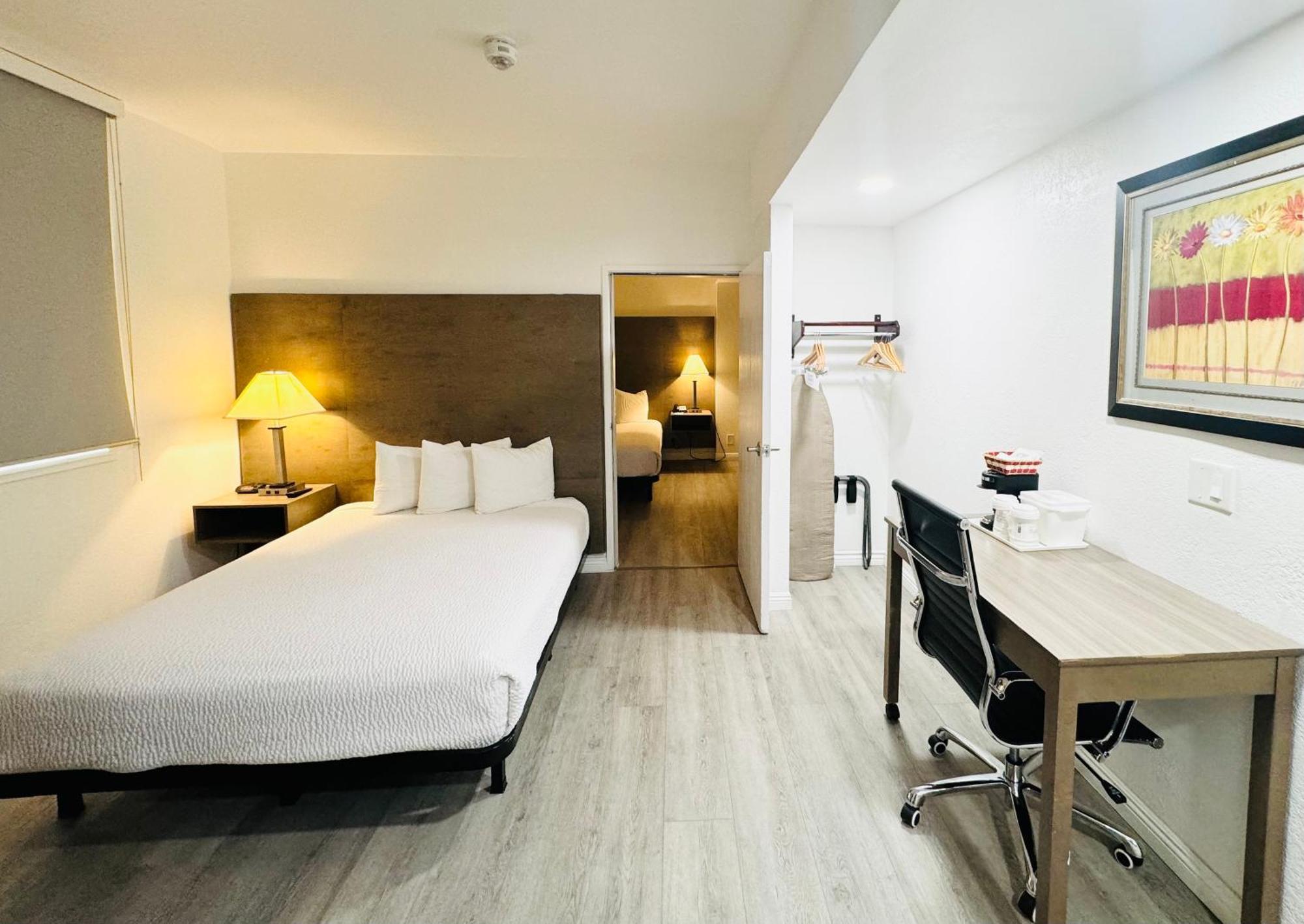Ramada By Wyndham Airport Hotel San Diego