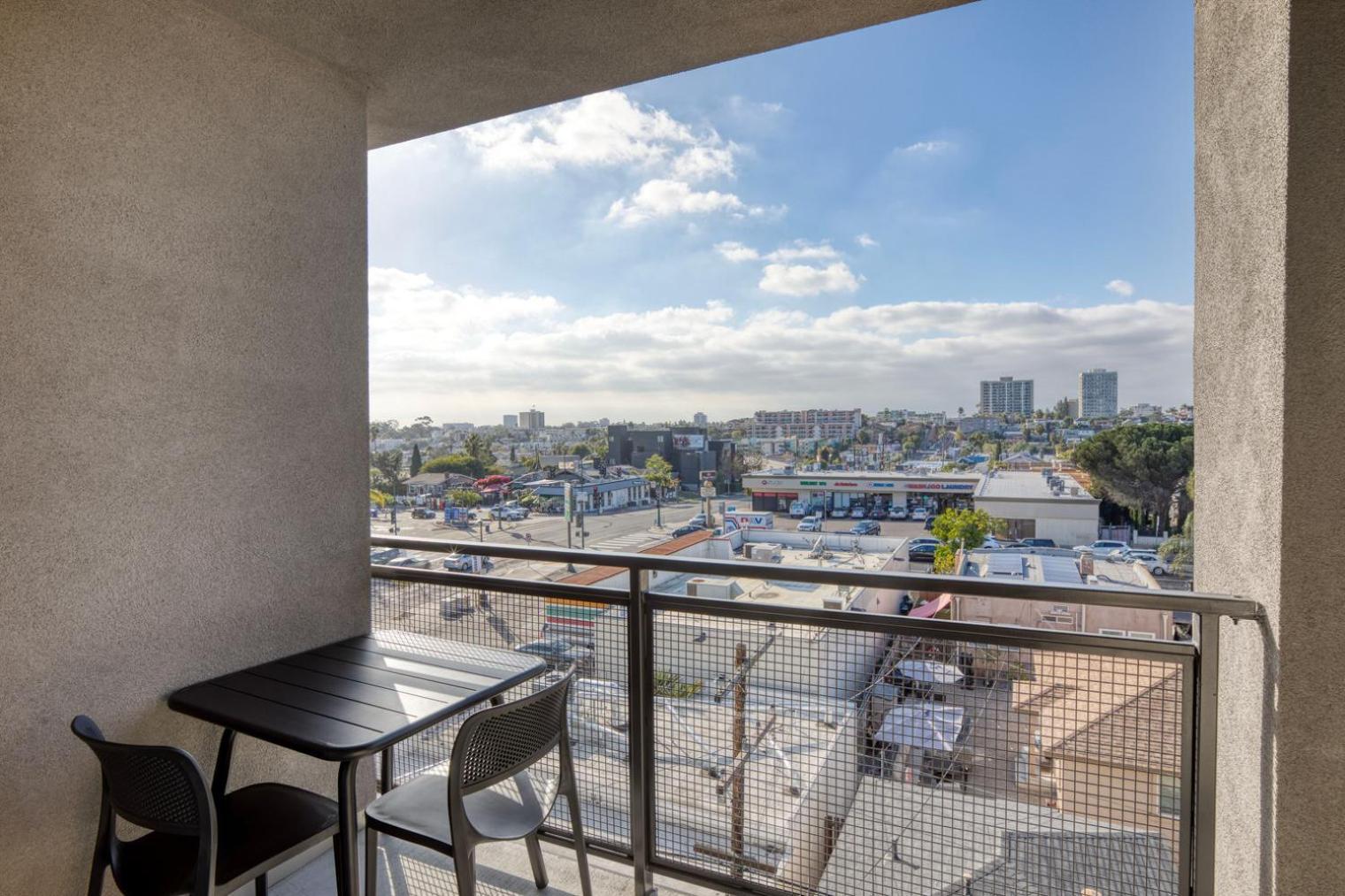 North Park 1br W Entertainment Wd Nr Shops San-35 San Diego