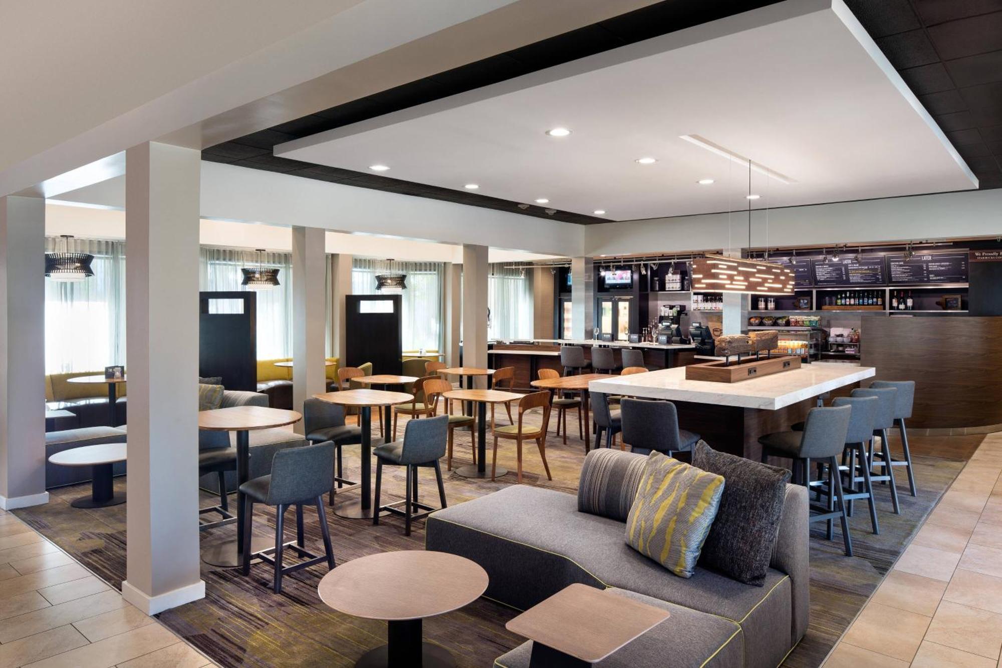 Courtyard By Marriott Sorrento Valley