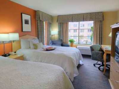 Hampton Downtown 3*