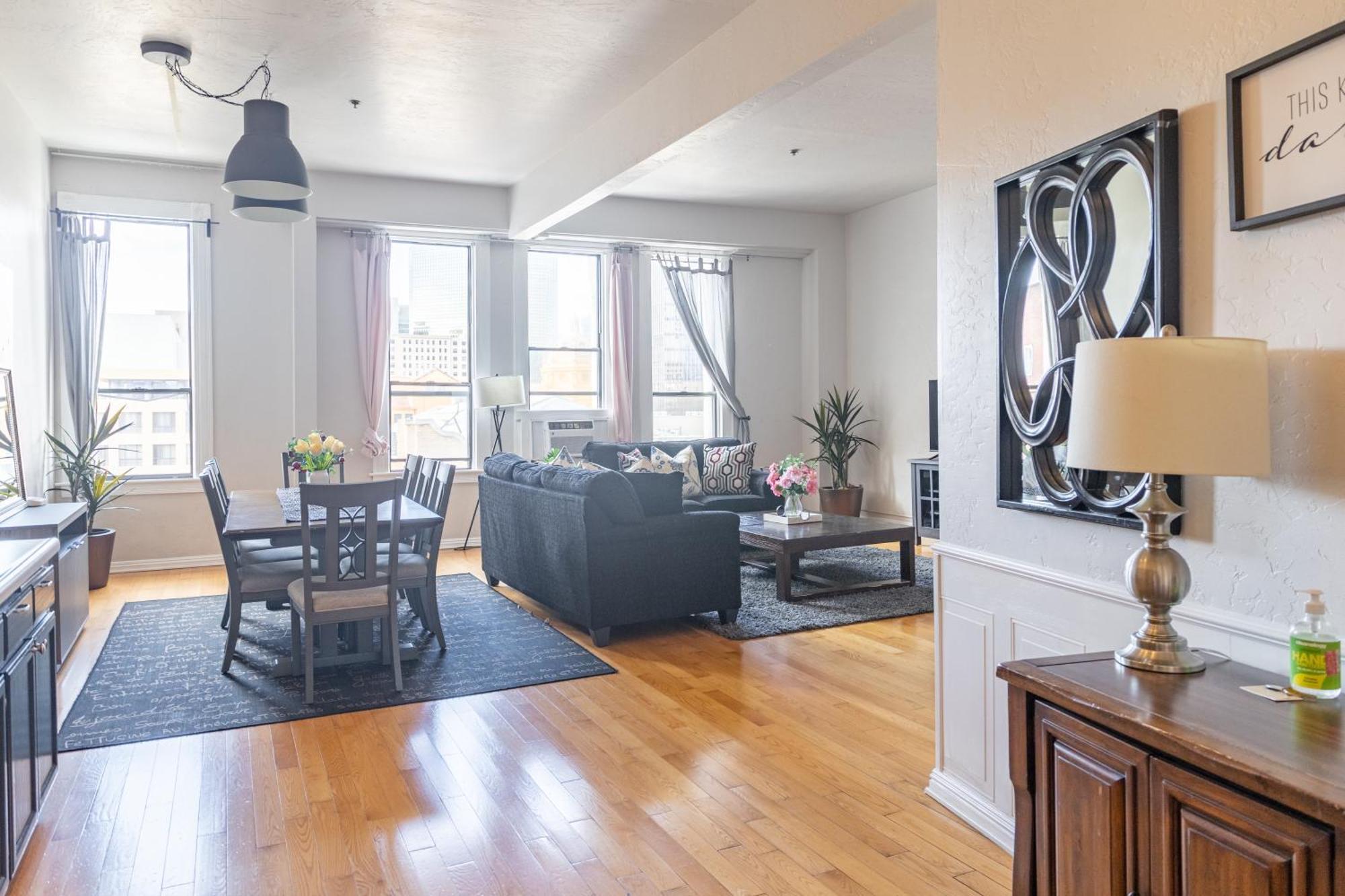Greely Gaslamp - Loft W Parking & 4 Beds #401 * San Diego