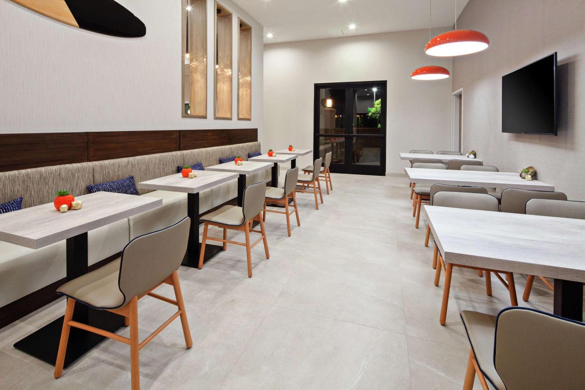 Hotel Homewood By Hilton San Diego